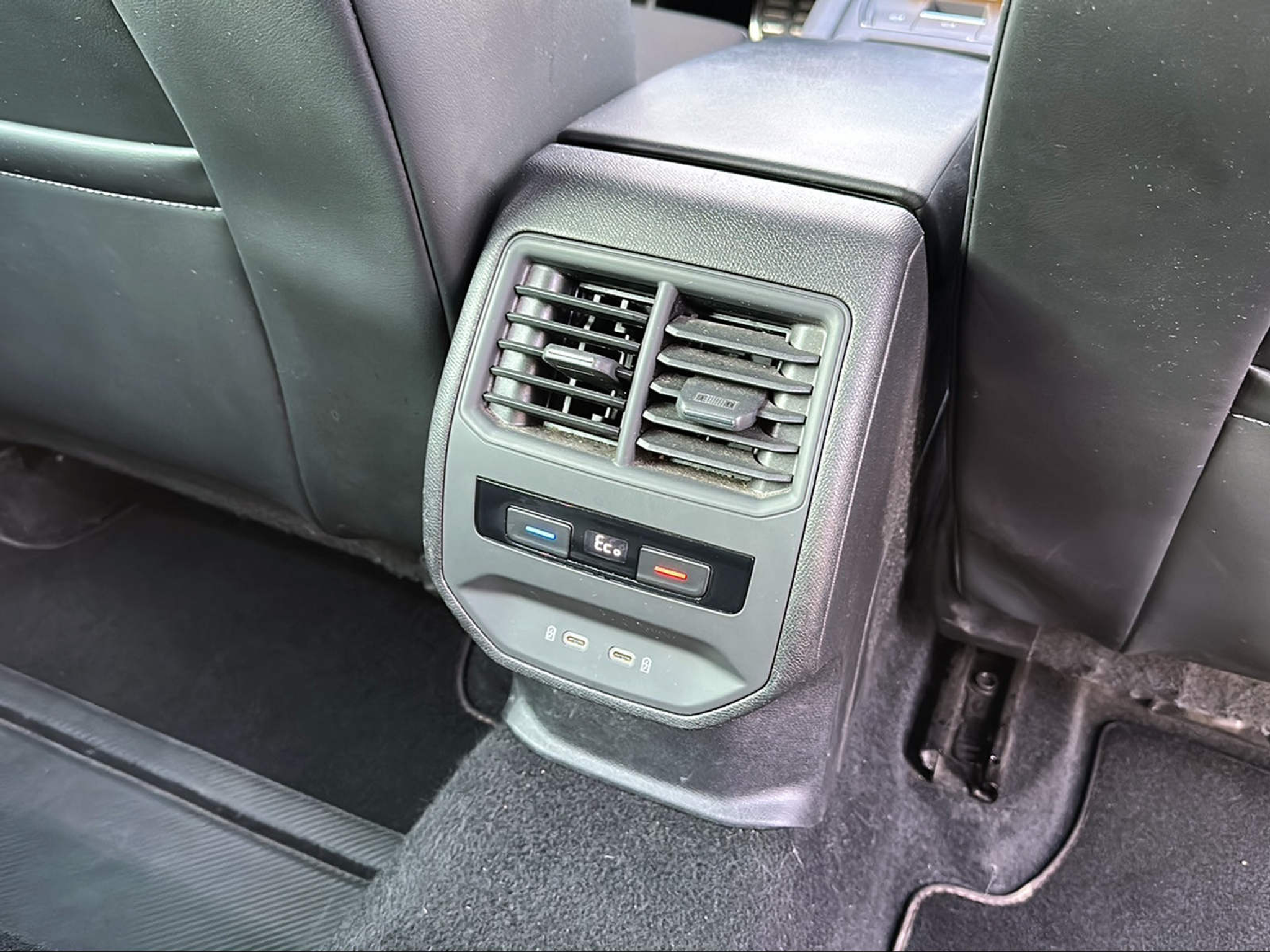 listing desktop thumbnail image 16