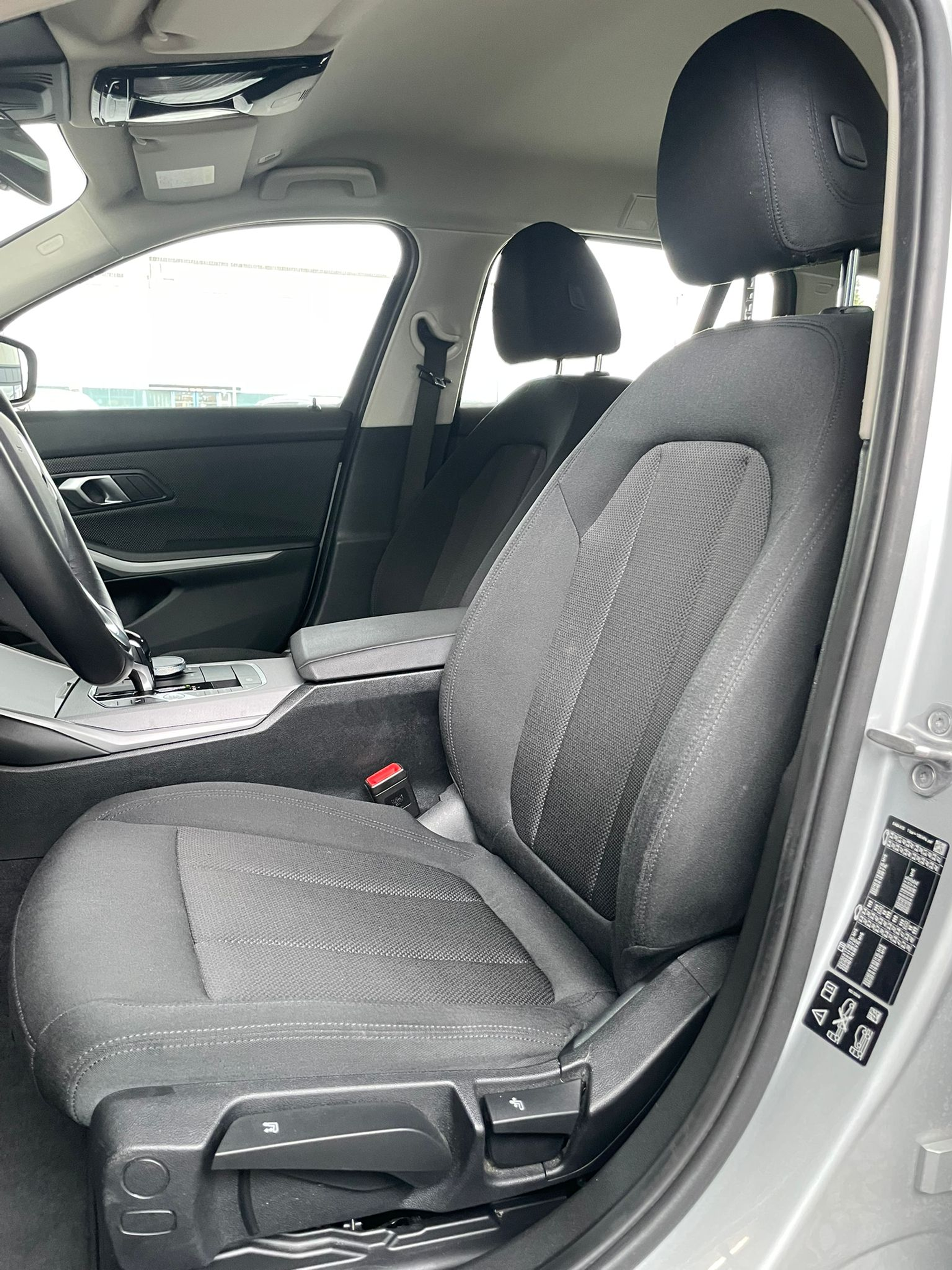 listing desktop thumbnail image 5