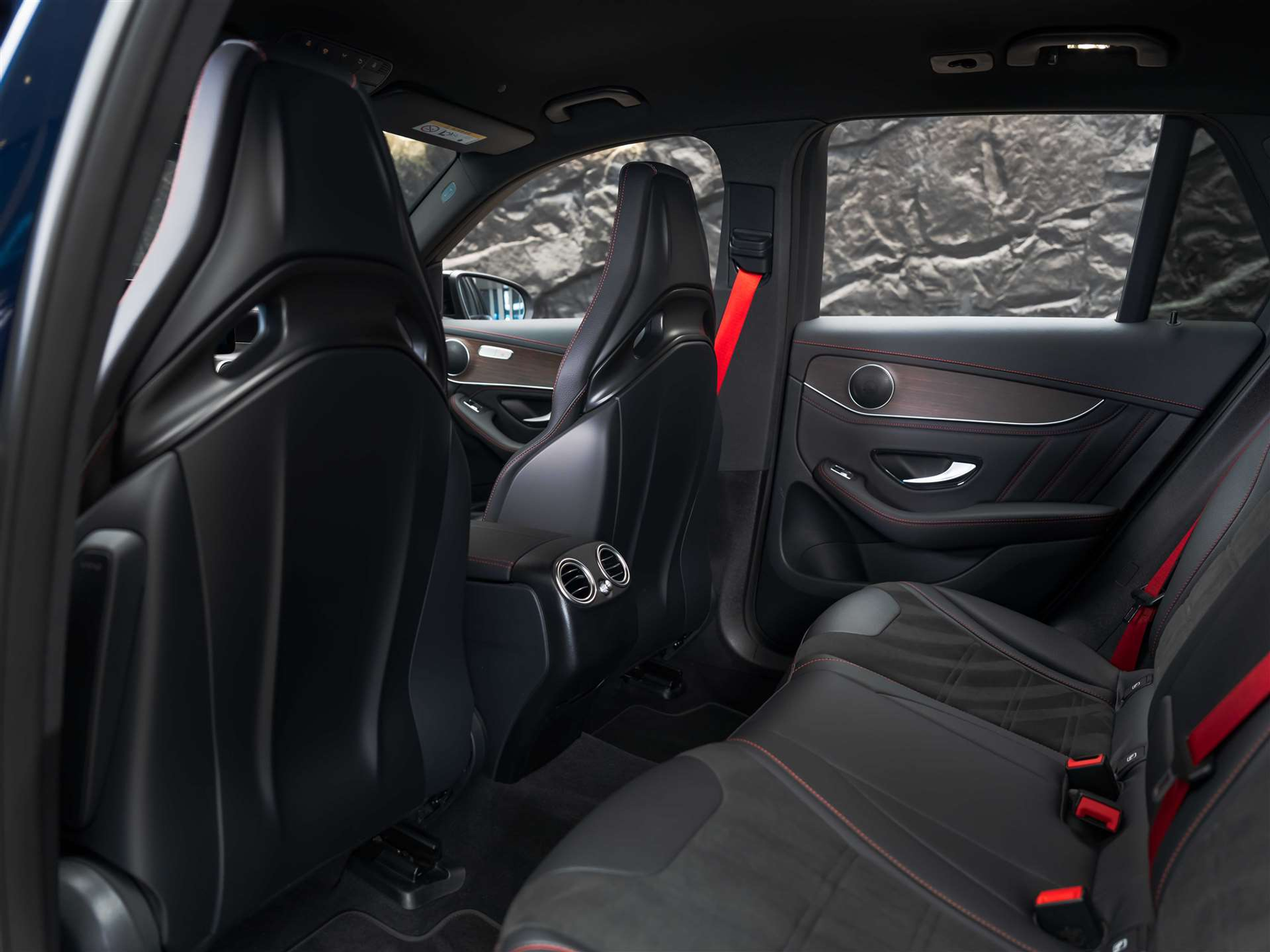 listing desktop thumbnail image 12