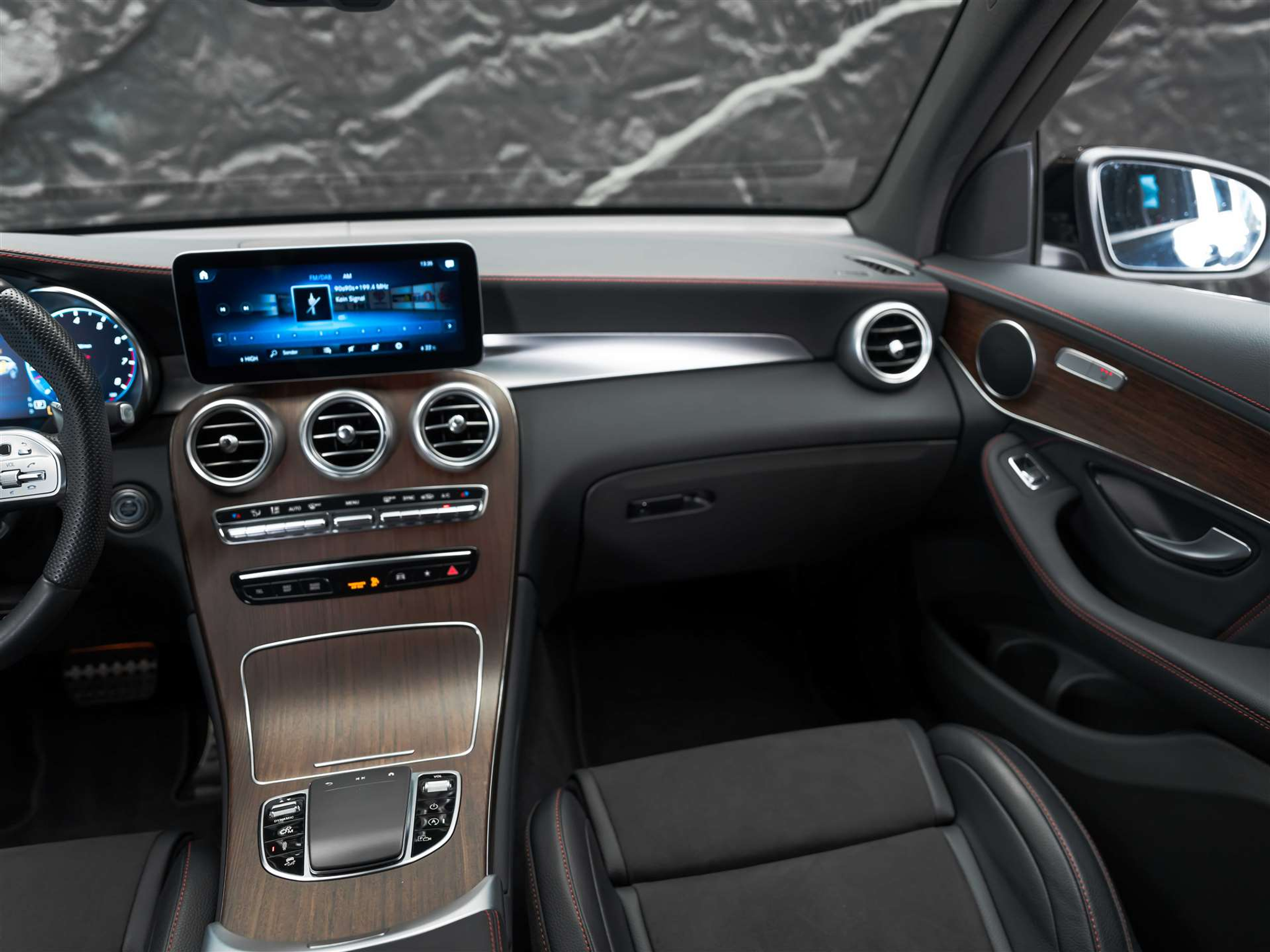 listing desktop thumbnail image 29