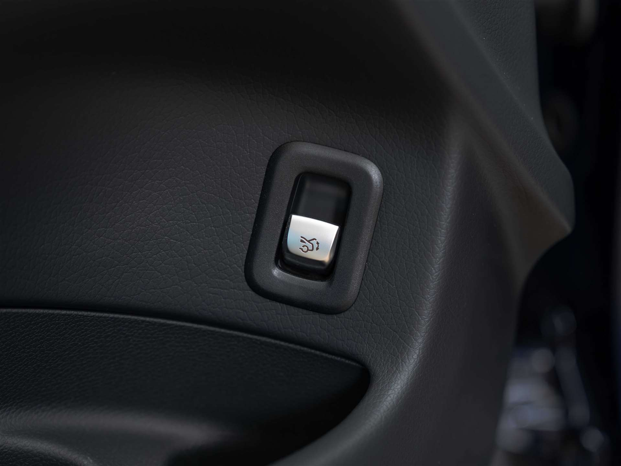 listing desktop thumbnail image 25