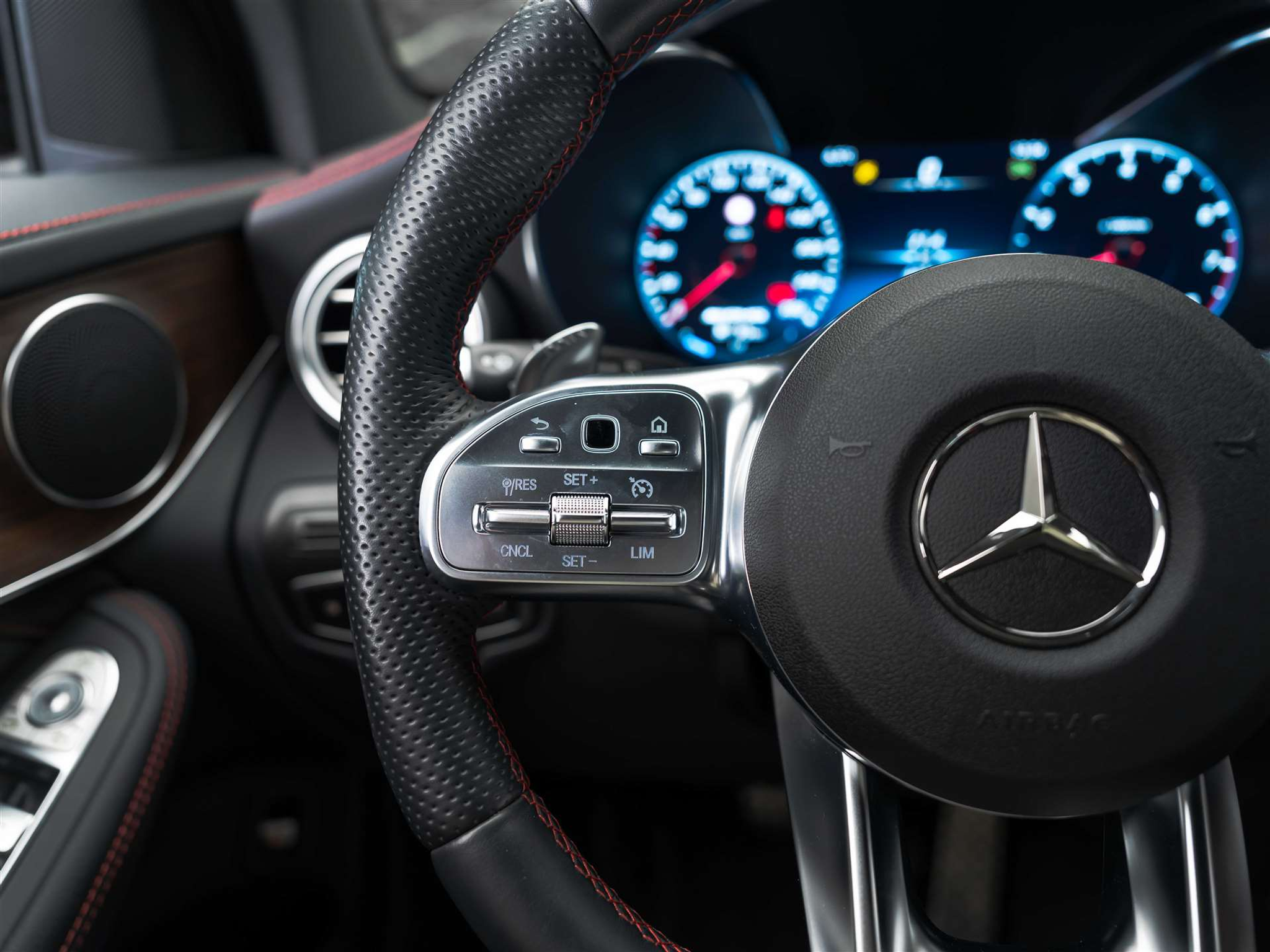 listing desktop thumbnail image 32