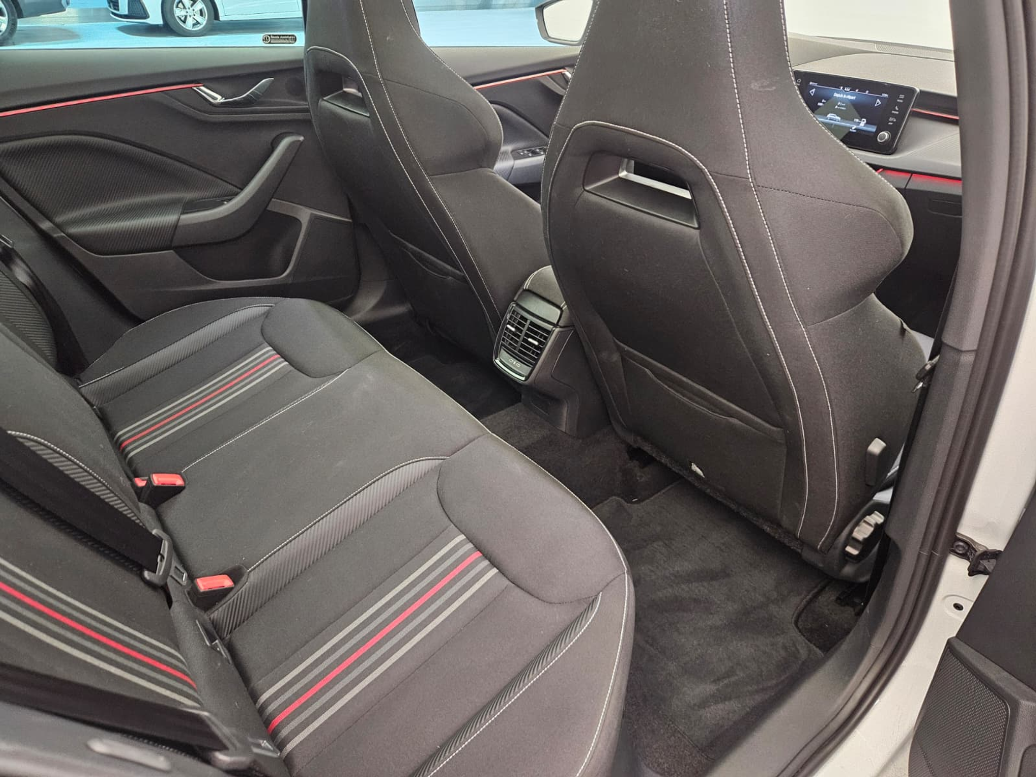 listing desktop thumbnail image 13