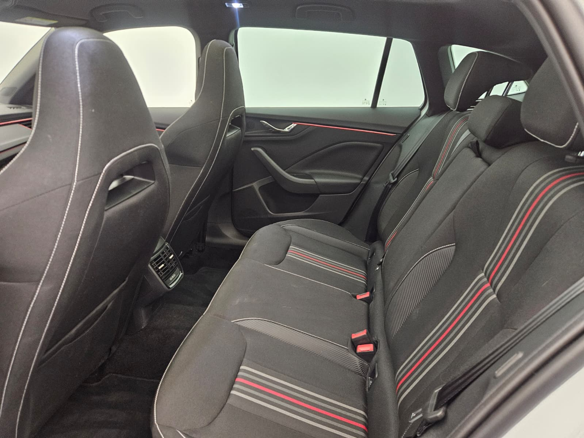 listing desktop thumbnail image 12