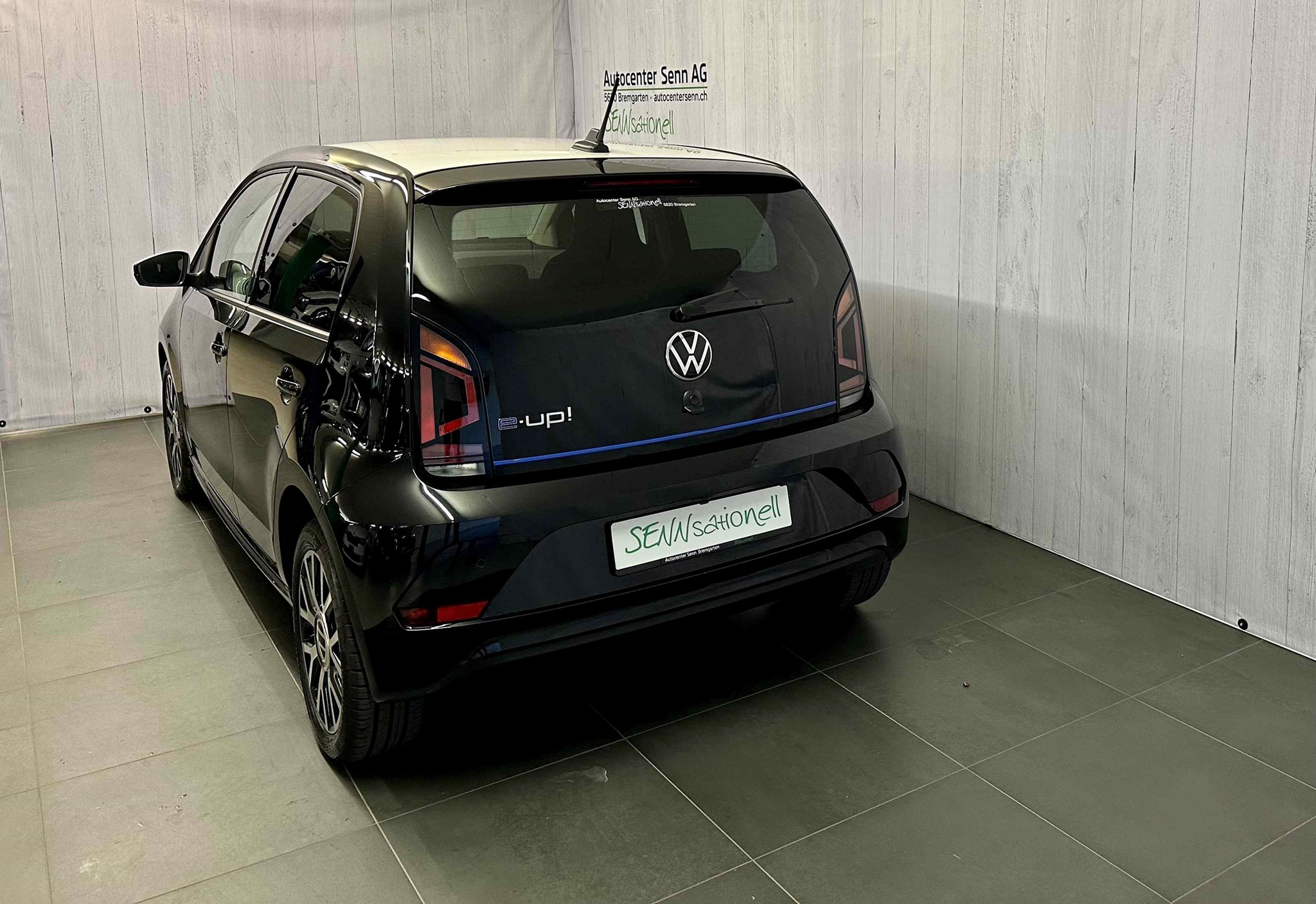 listing desktop thumbnail image 4