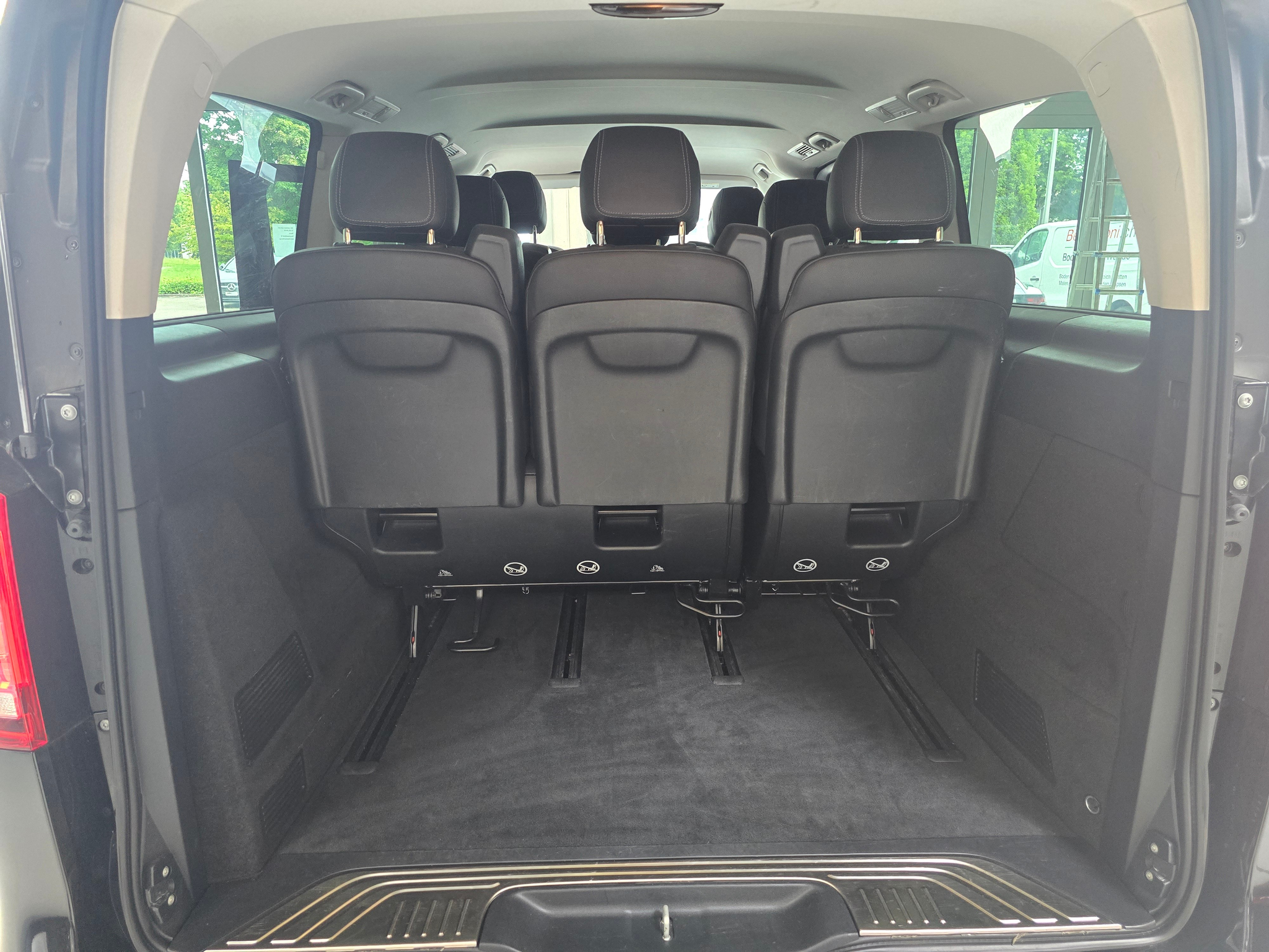 listing desktop thumbnail image 25