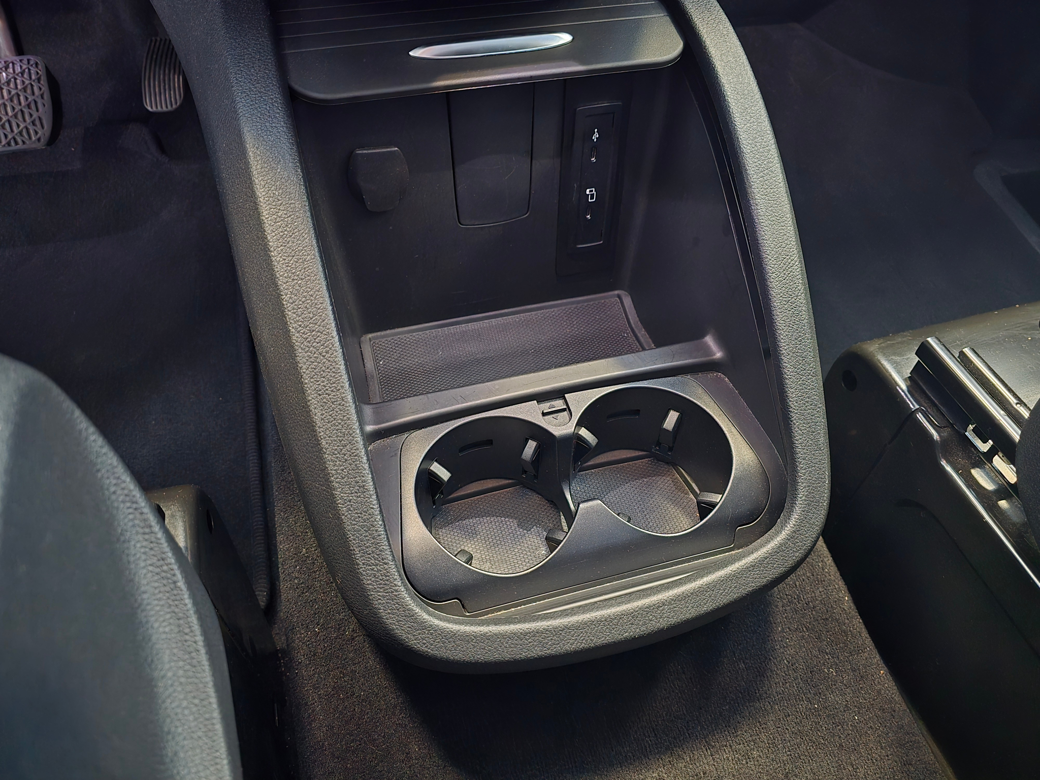 listing desktop thumbnail image 17