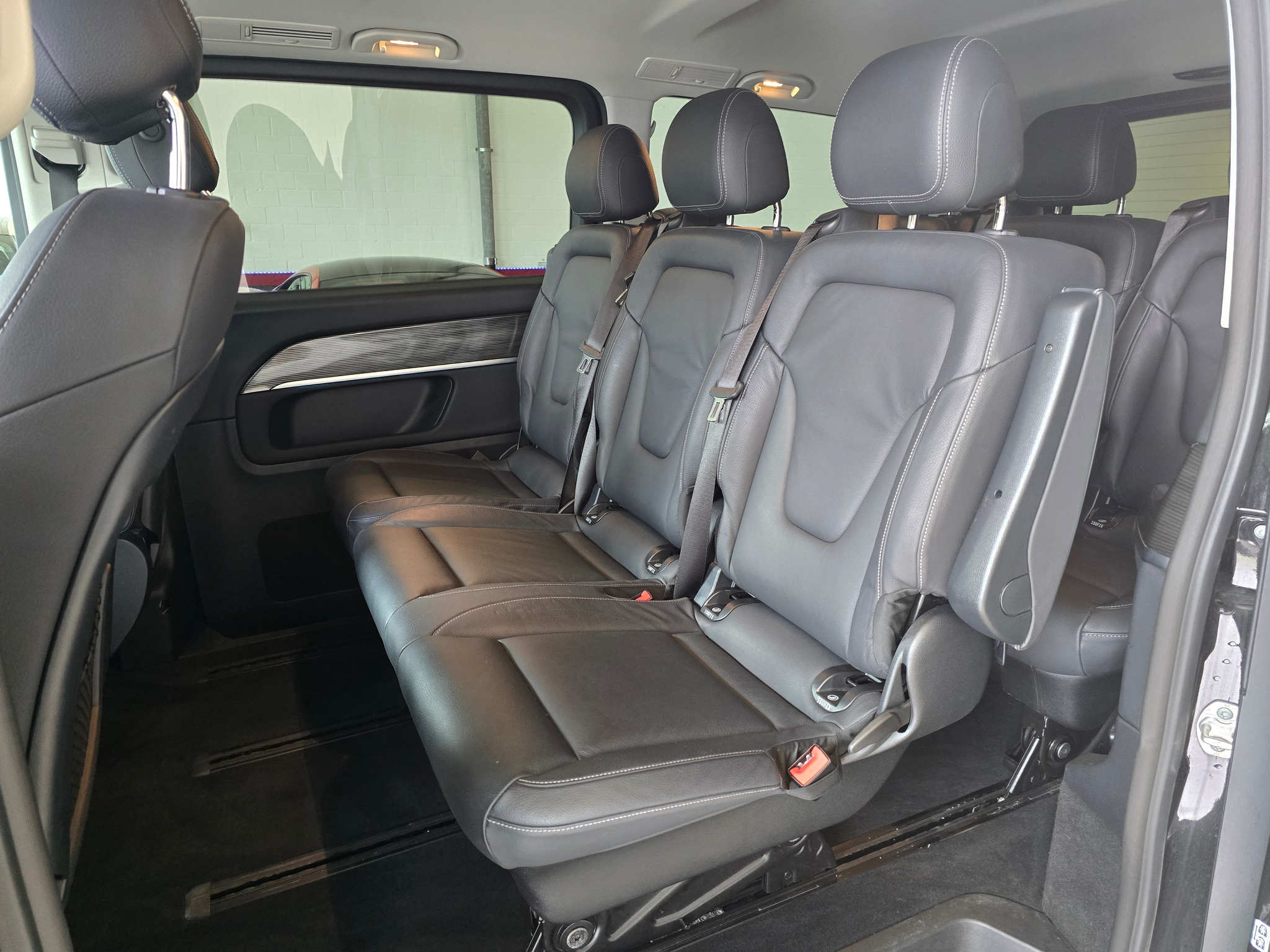 listing desktop thumbnail image 21