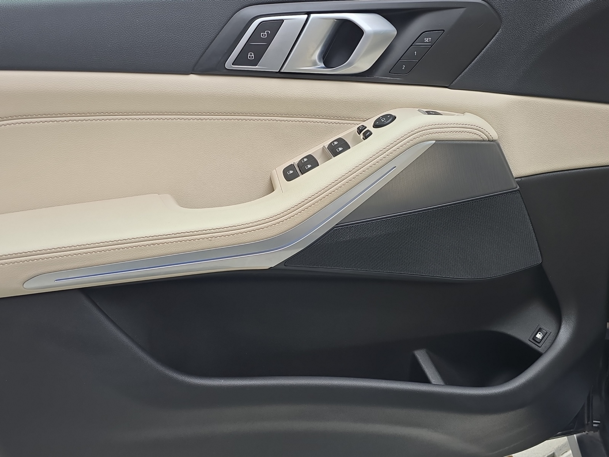 listing desktop thumbnail image 22