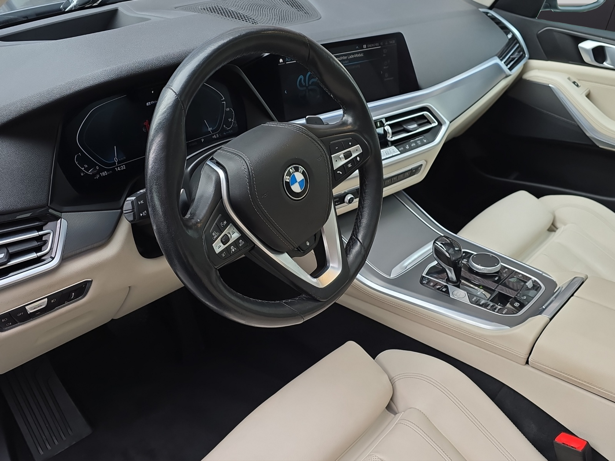 listing desktop thumbnail image 9