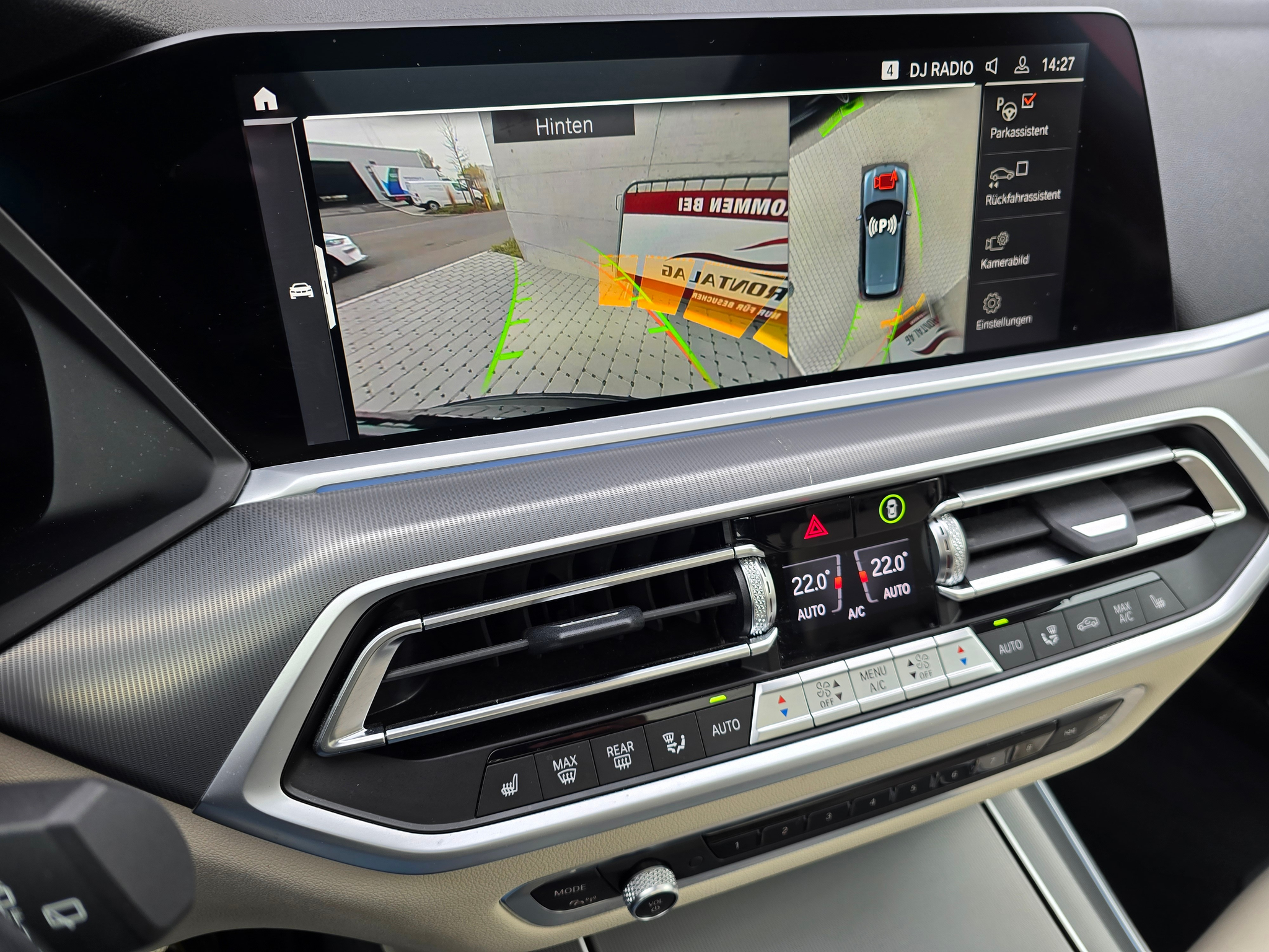 listing desktop thumbnail image 14