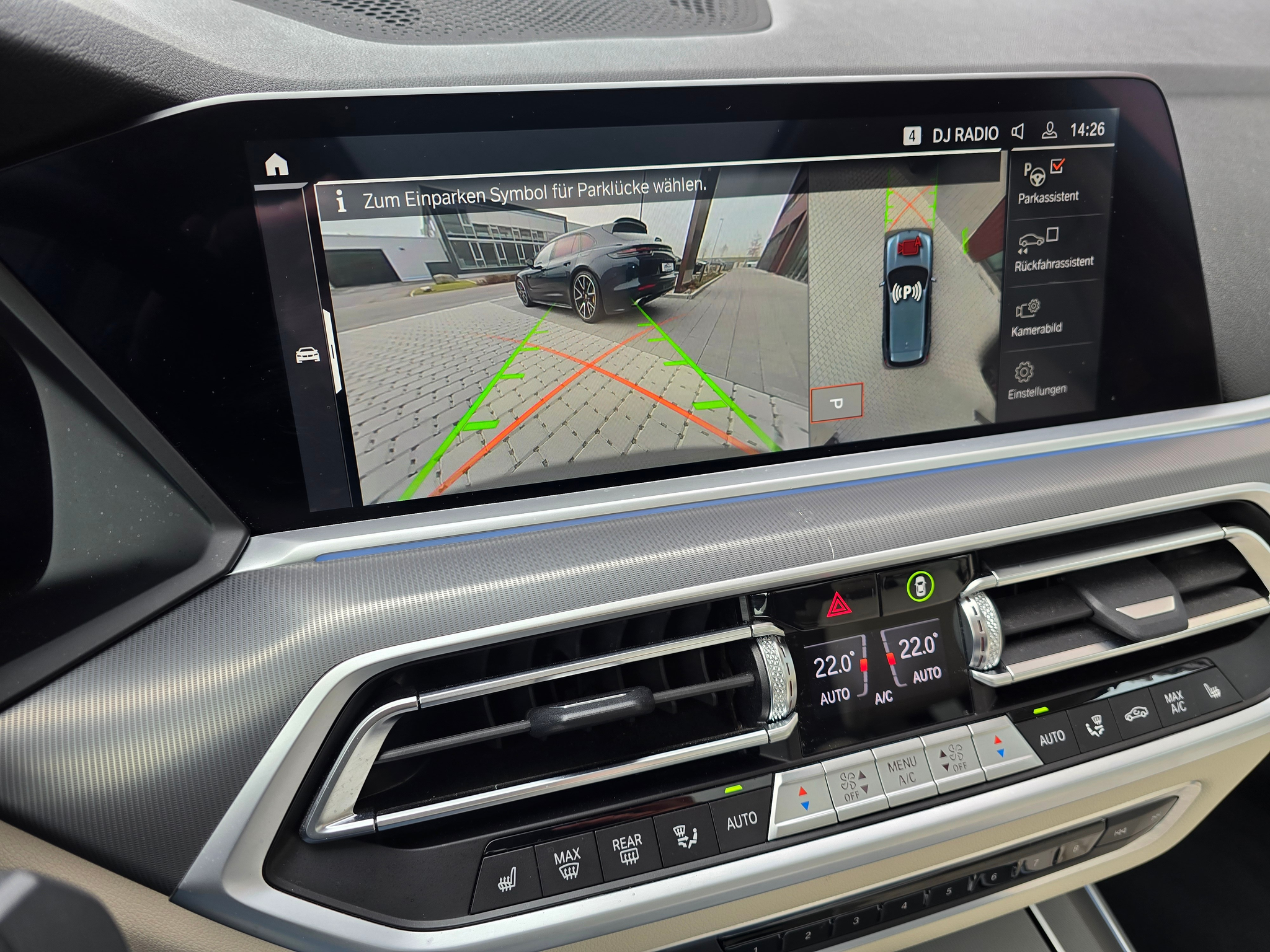 listing desktop thumbnail image 15