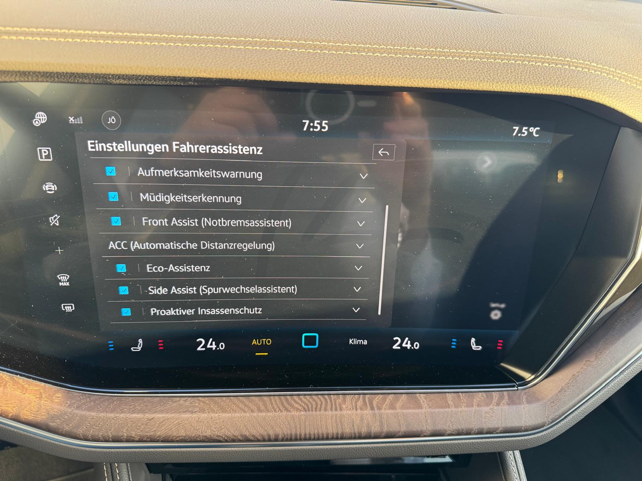 listing desktop thumbnail image 15