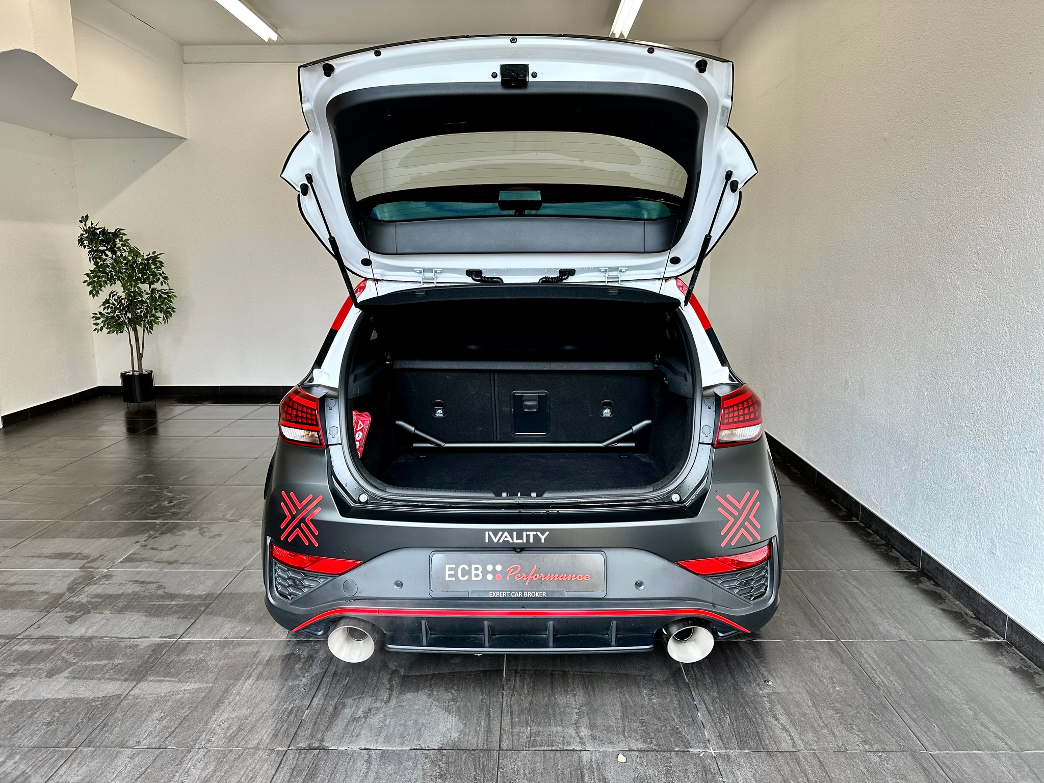 listing desktop thumbnail image 12