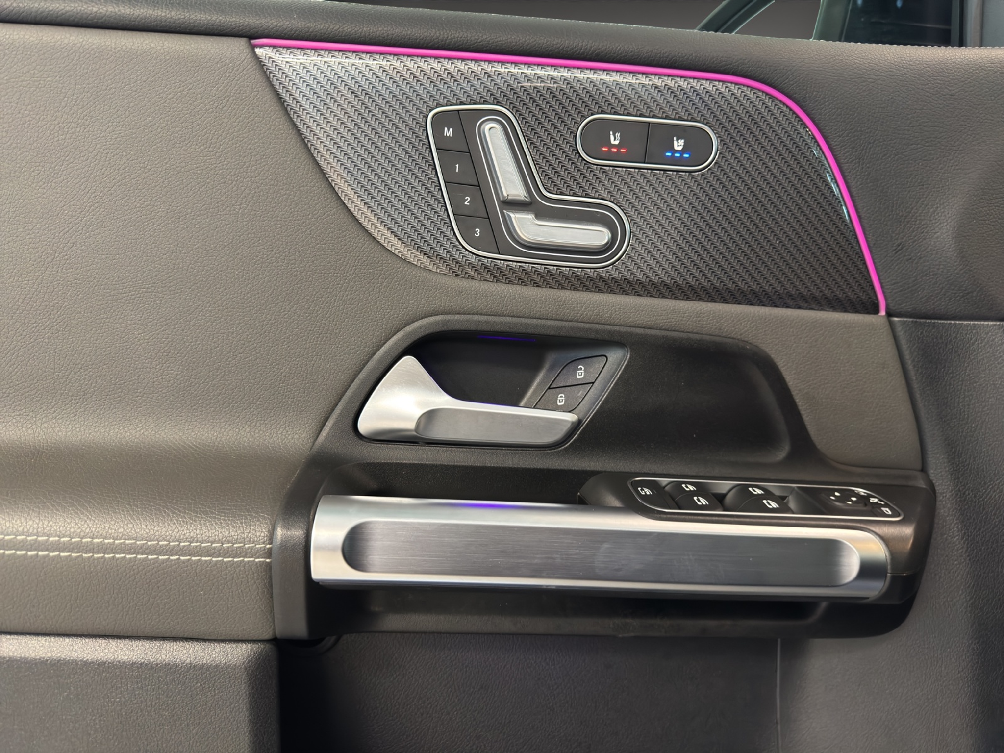 listing desktop thumbnail image 12