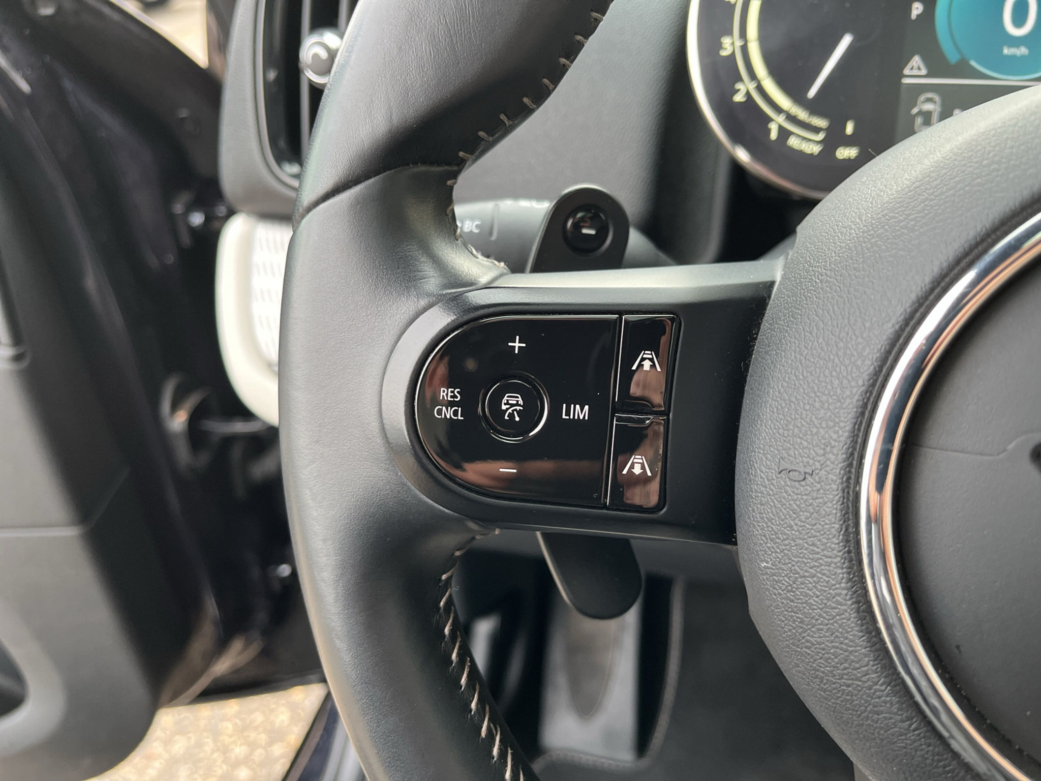 listing desktop thumbnail image 14