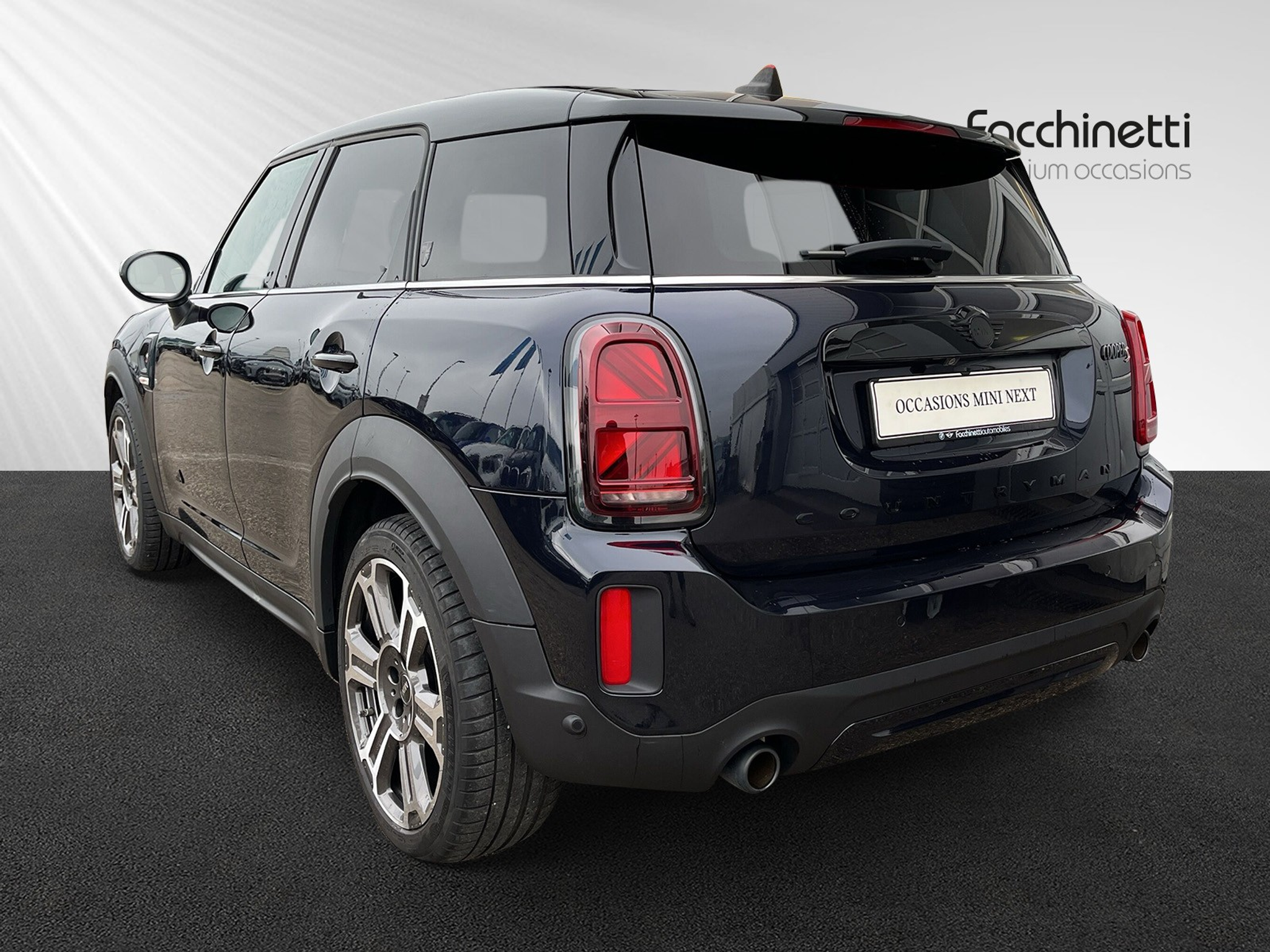 listing desktop thumbnail image 2