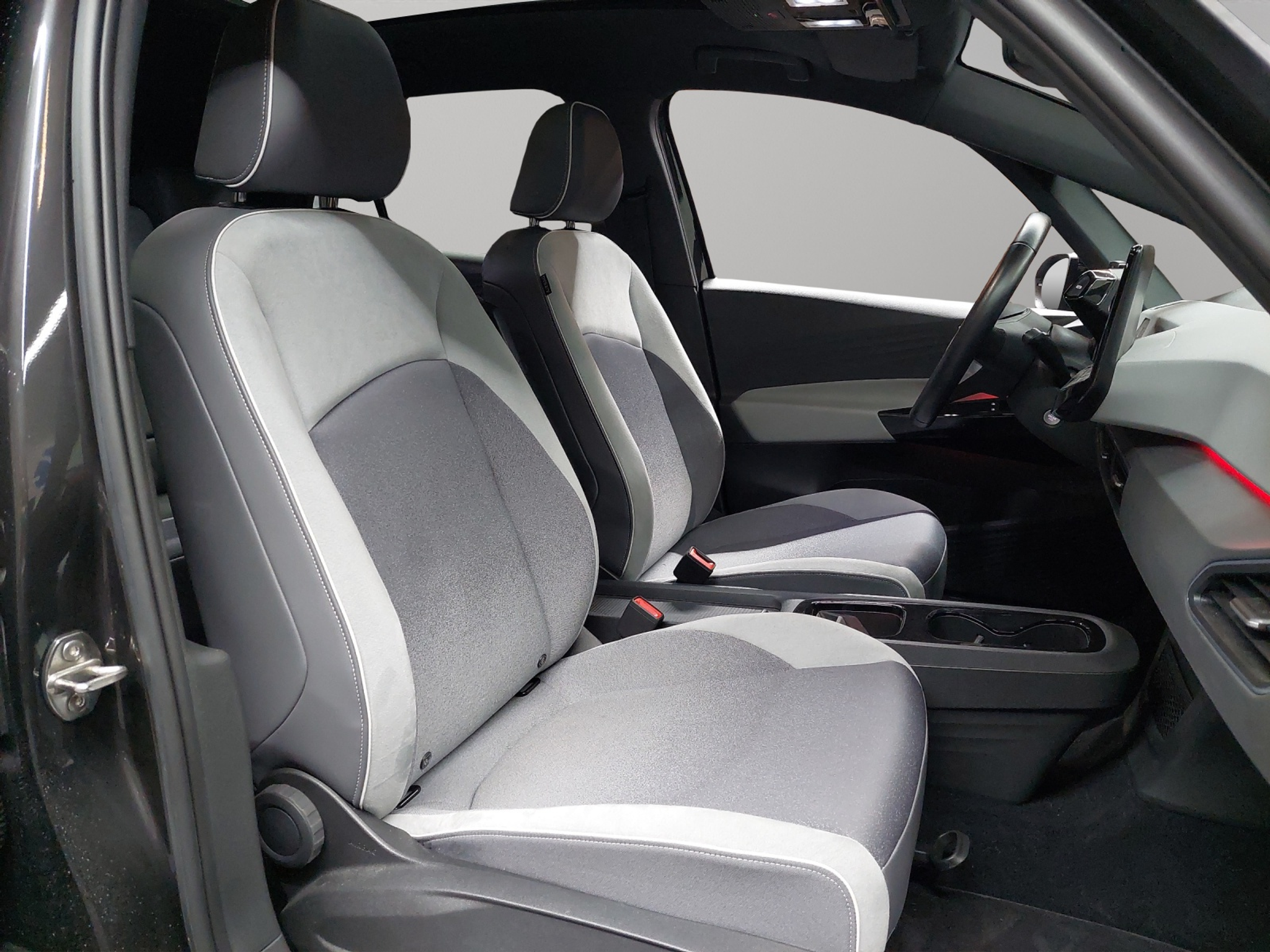 listing desktop thumbnail image 8