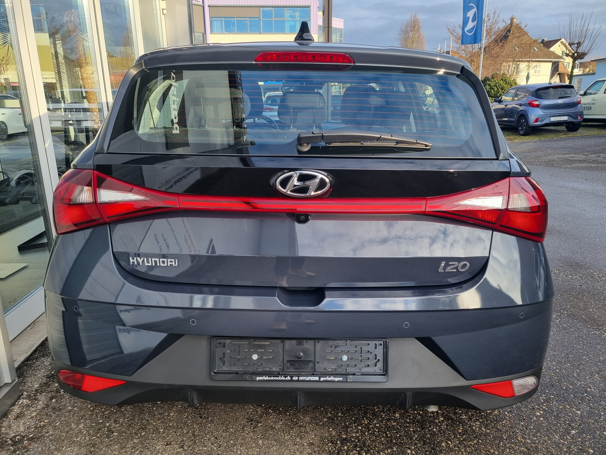 listing desktop thumbnail image 5