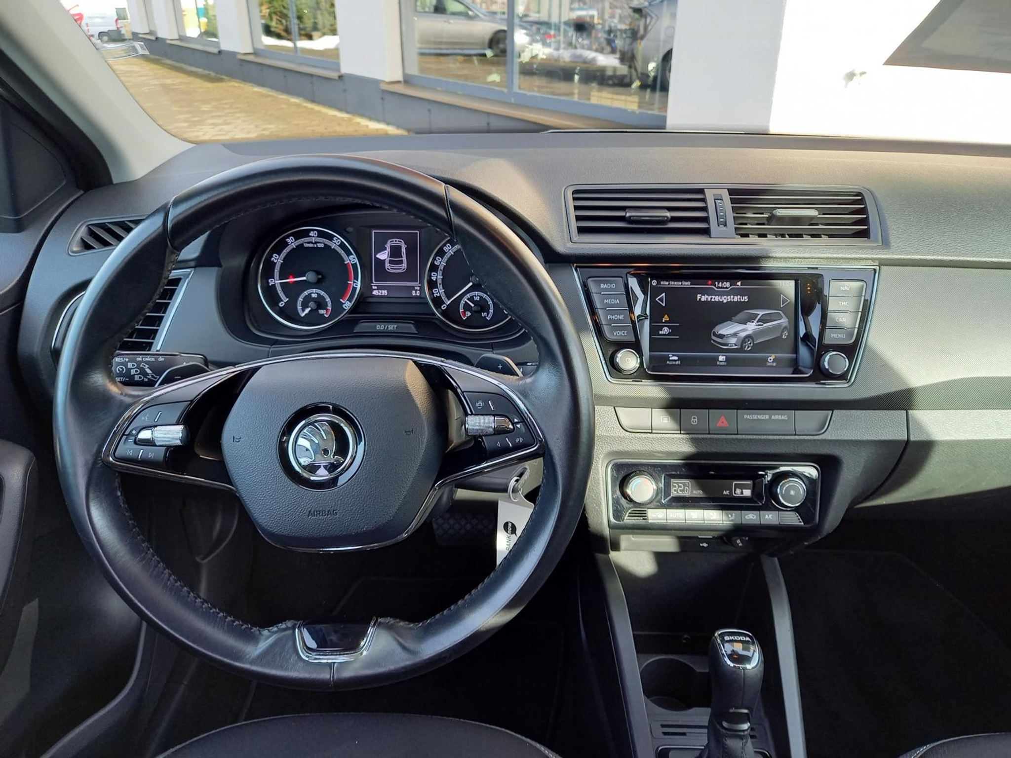 listing desktop thumbnail image 4