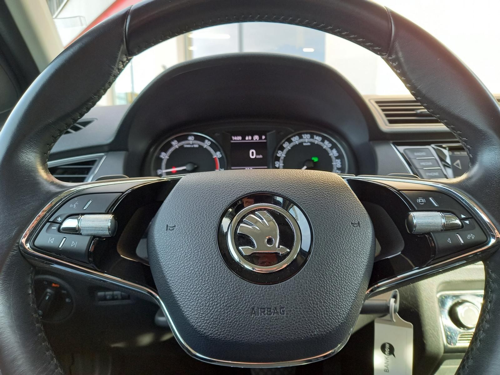 listing desktop thumbnail image 5