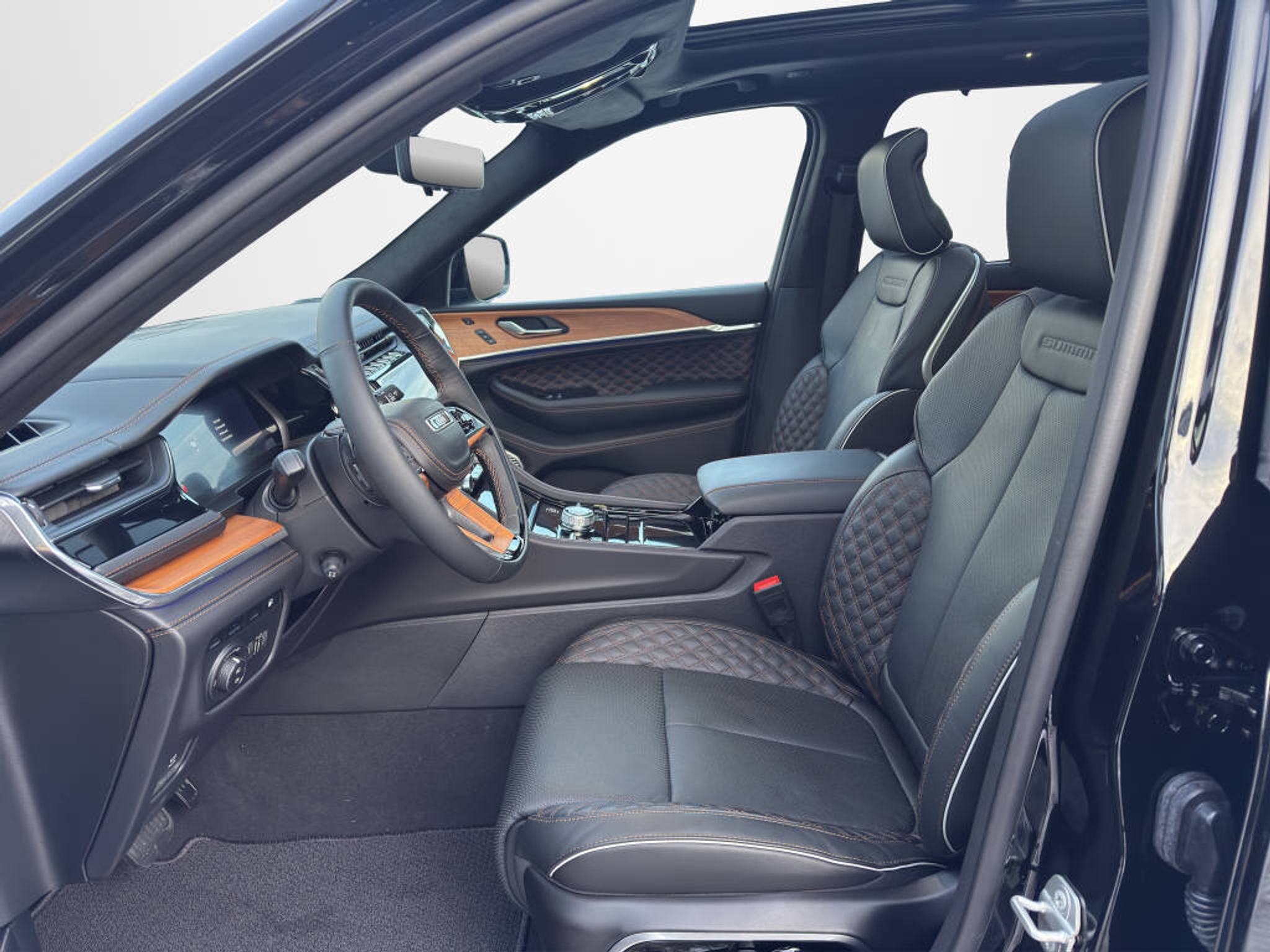 listing desktop thumbnail image 7