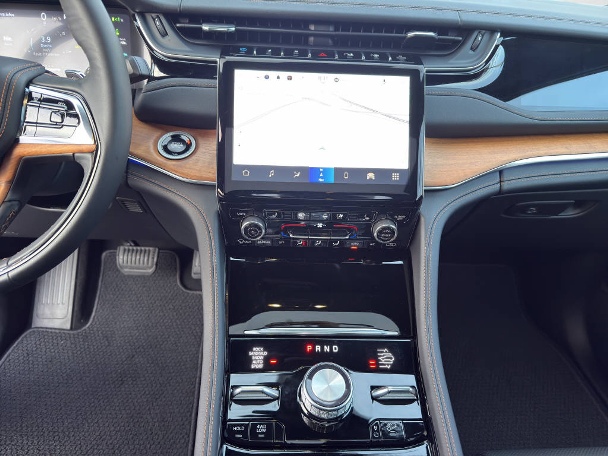 listing desktop thumbnail image 10