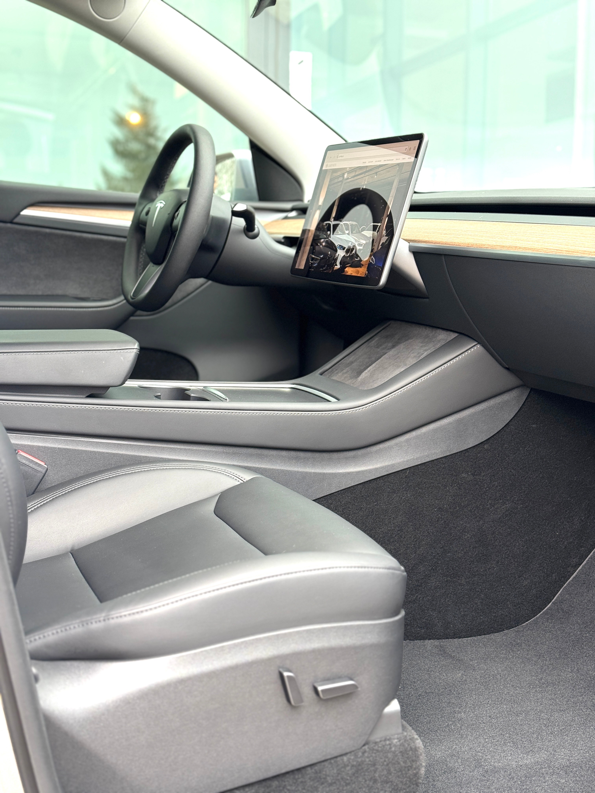 listing desktop thumbnail image 8