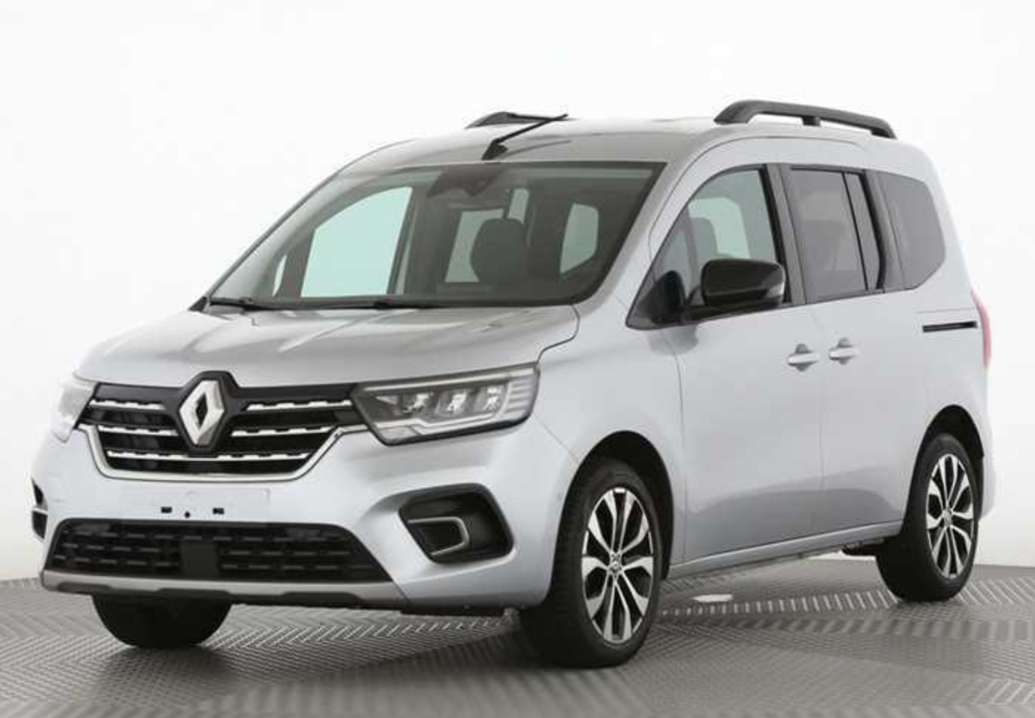 listing desktop thumbnail image 0