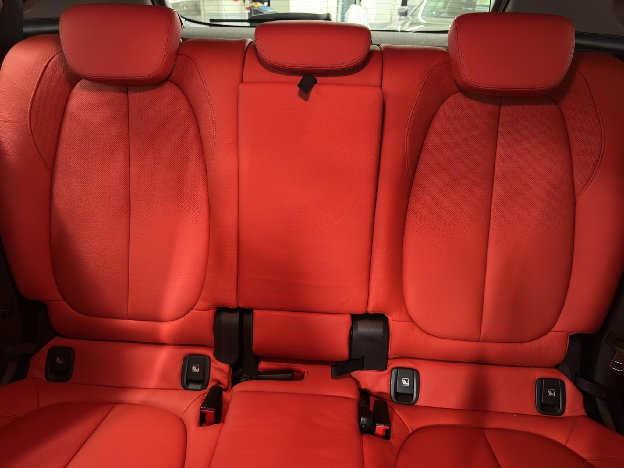 listing desktop thumbnail image 19