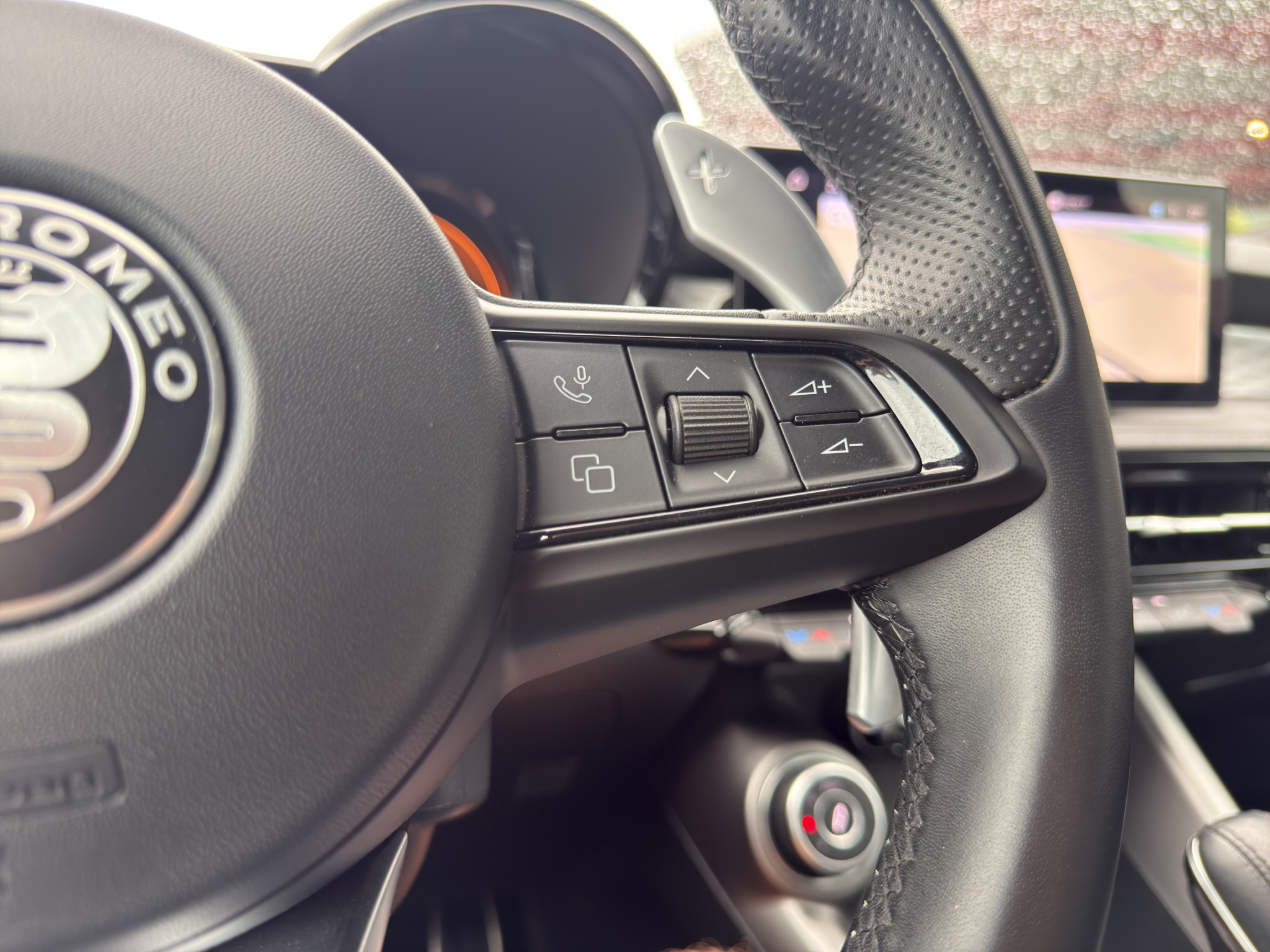 listing desktop thumbnail image 28