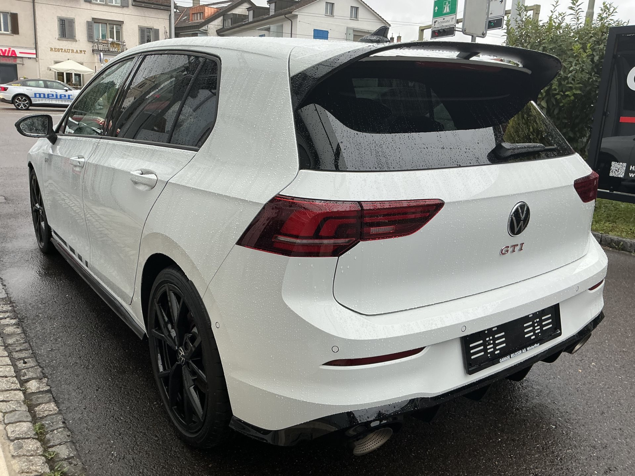 listing desktop thumbnail image 5