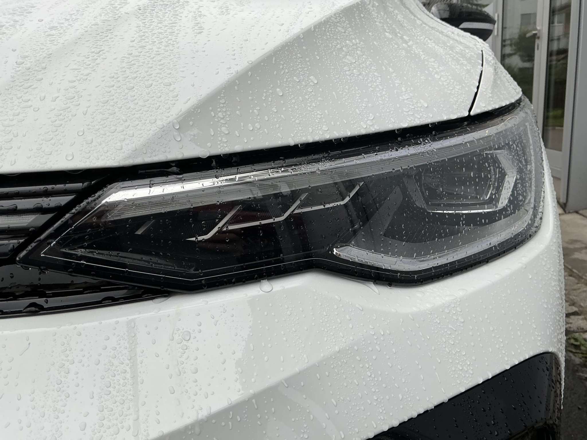 listing desktop thumbnail image 6