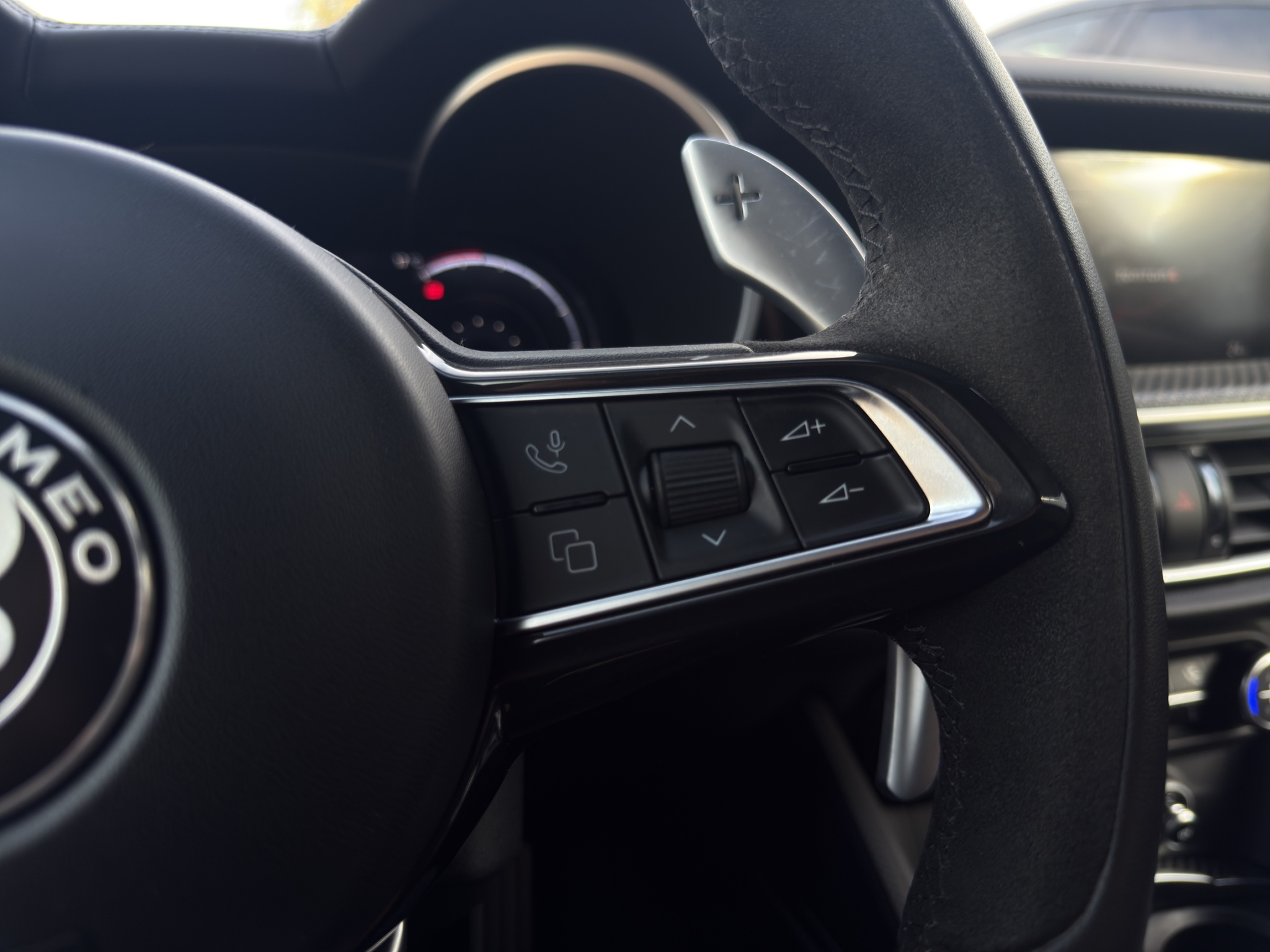 listing desktop thumbnail image 23