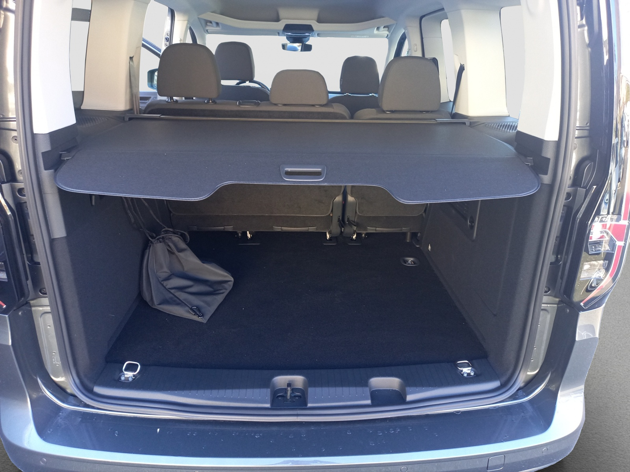 listing desktop thumbnail image 9