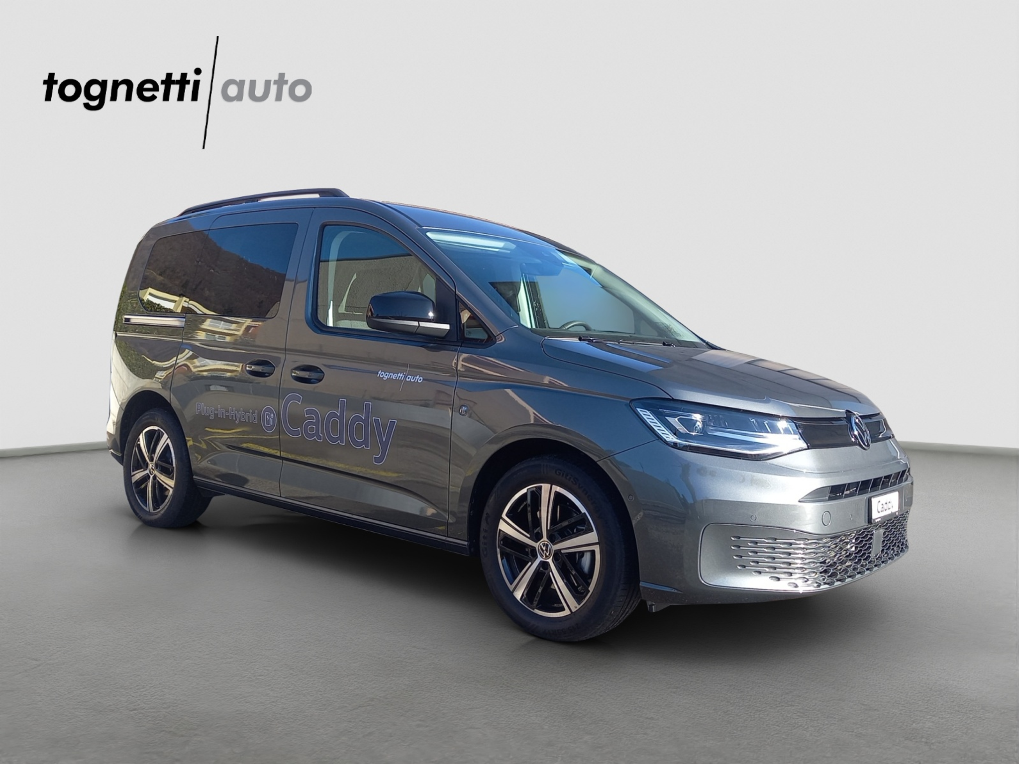 listing desktop thumbnail image 1