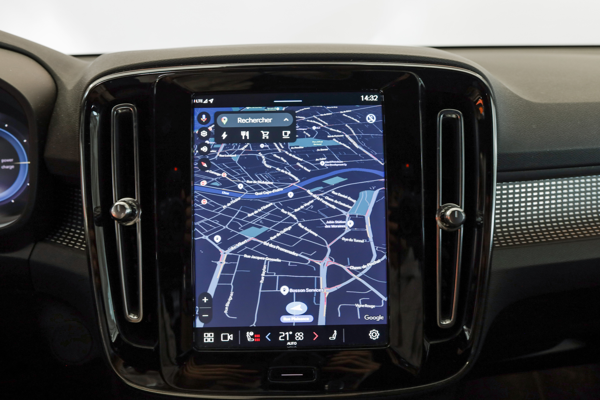 listing desktop thumbnail image 15