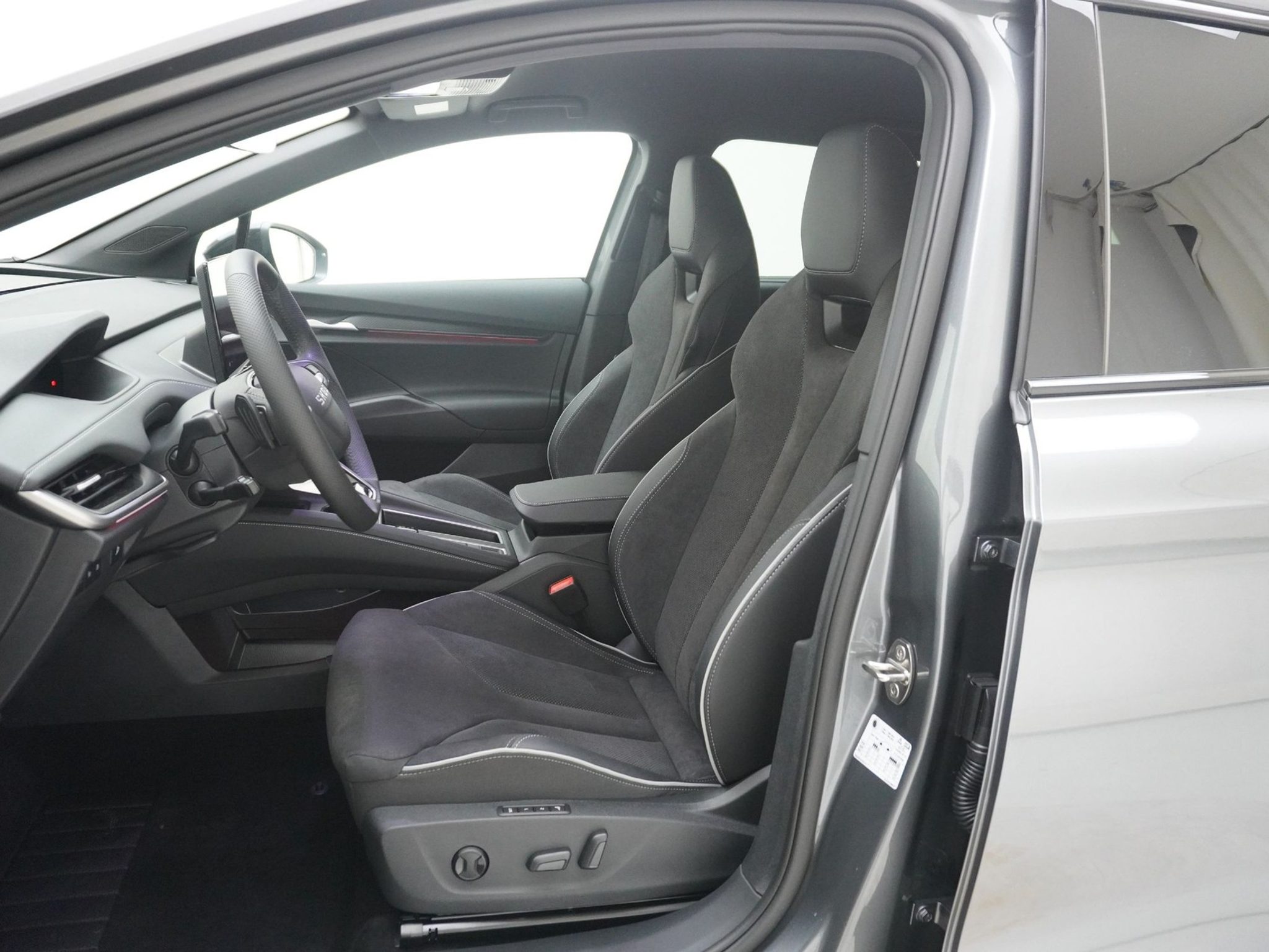 listing desktop thumbnail image 13