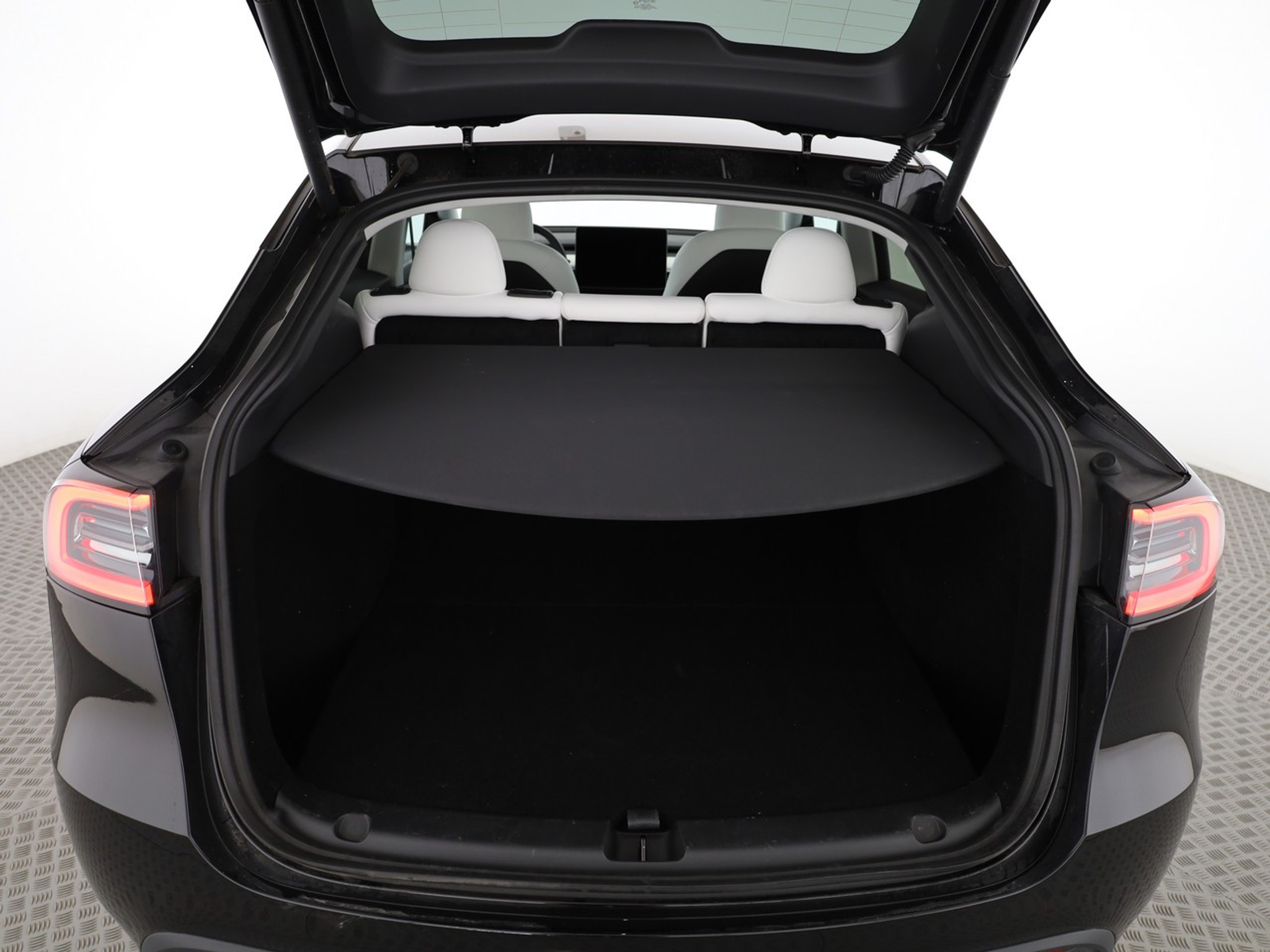 listing desktop thumbnail image 4