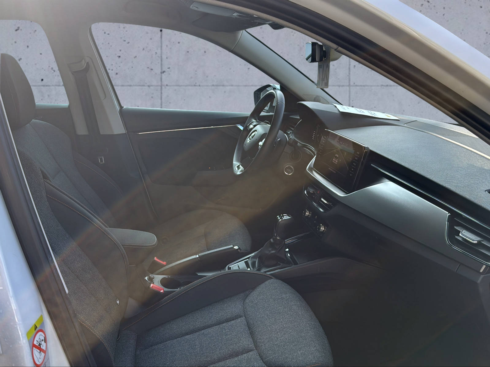 listing desktop thumbnail image 15