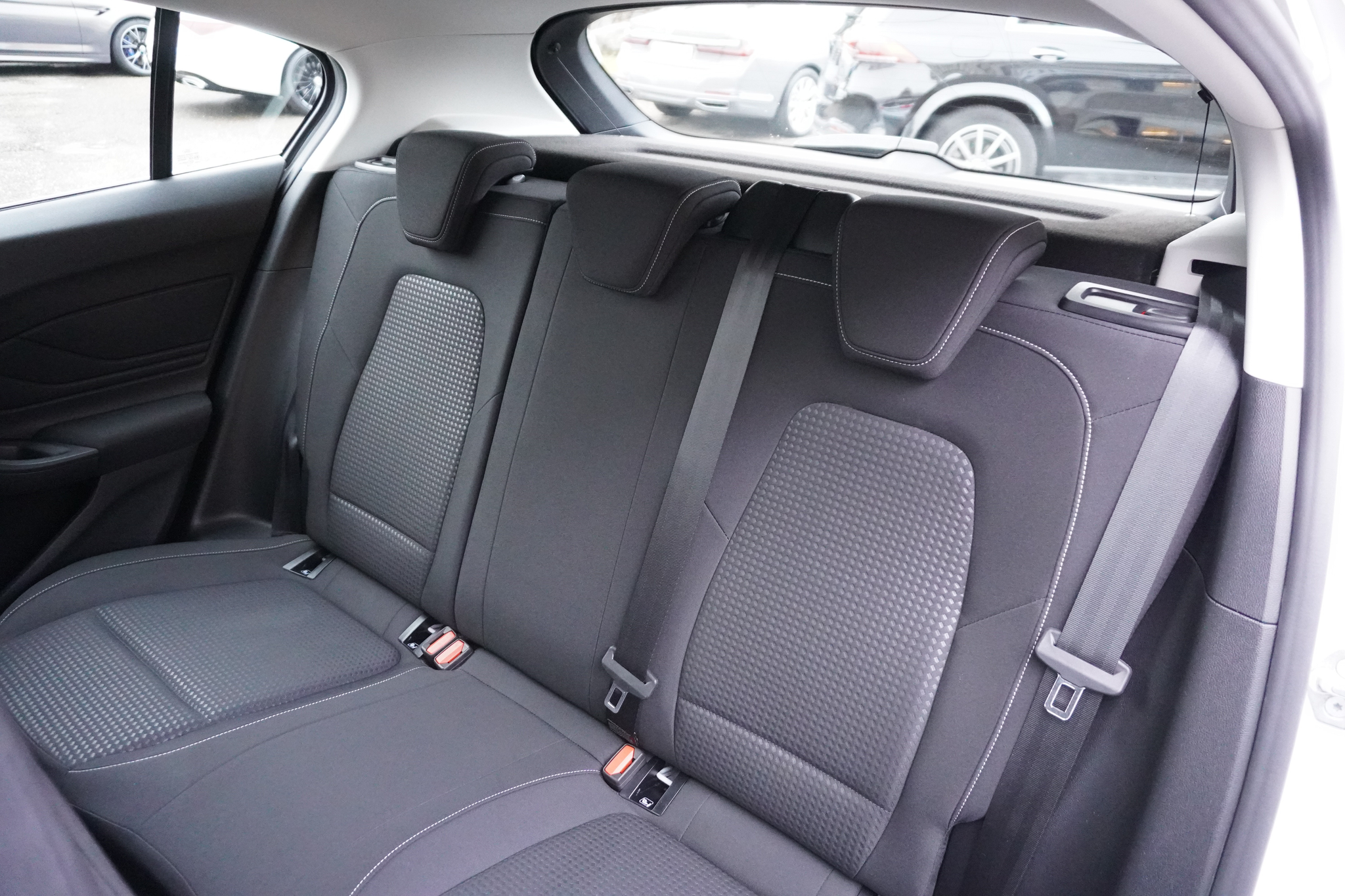 listing desktop thumbnail image 12