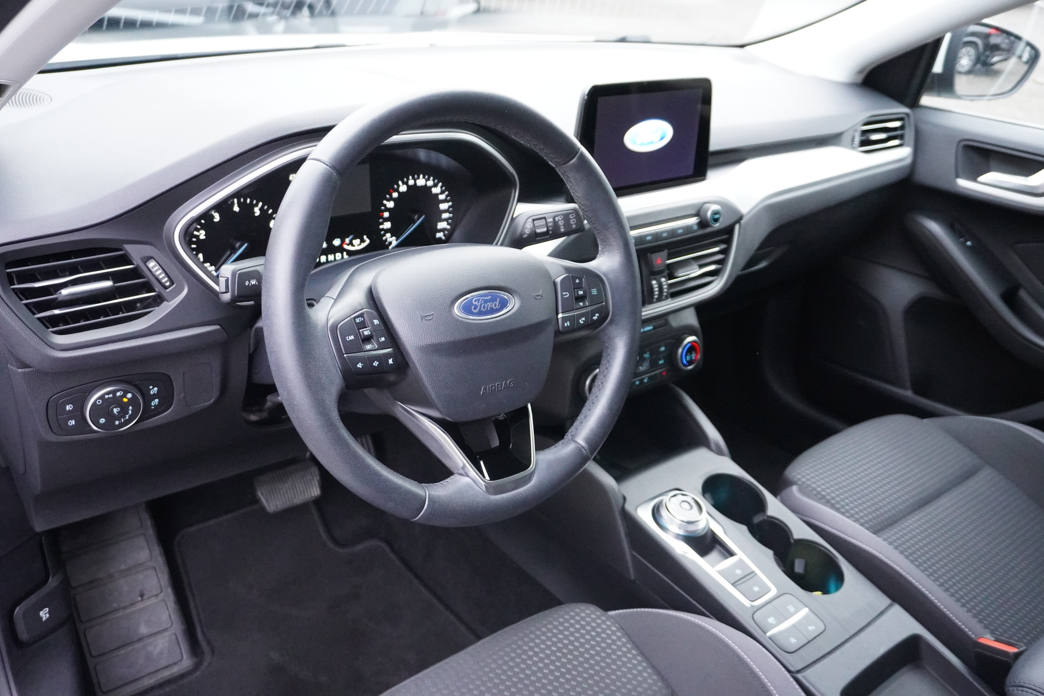 listing desktop thumbnail image 9