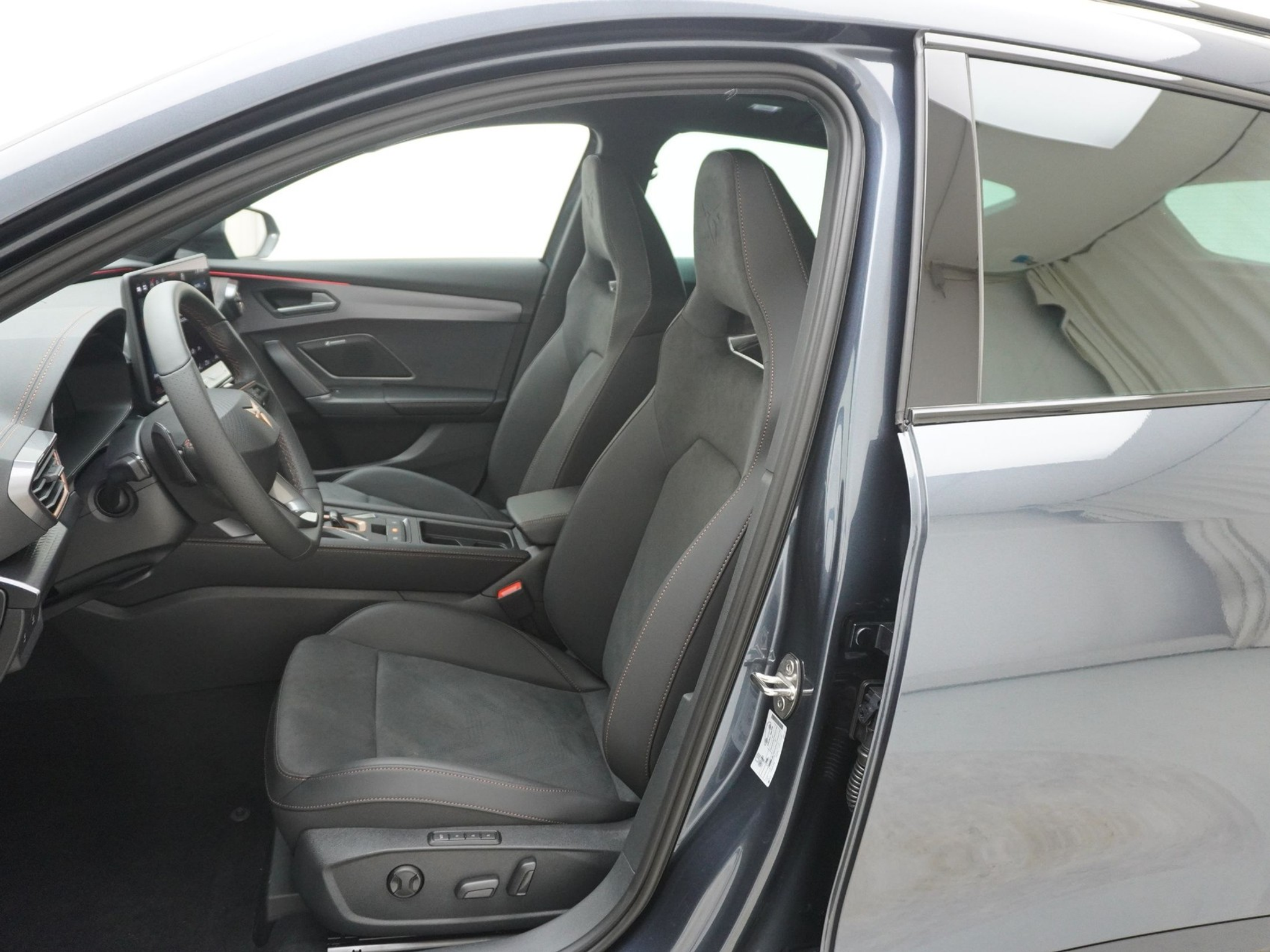 listing desktop thumbnail image 12