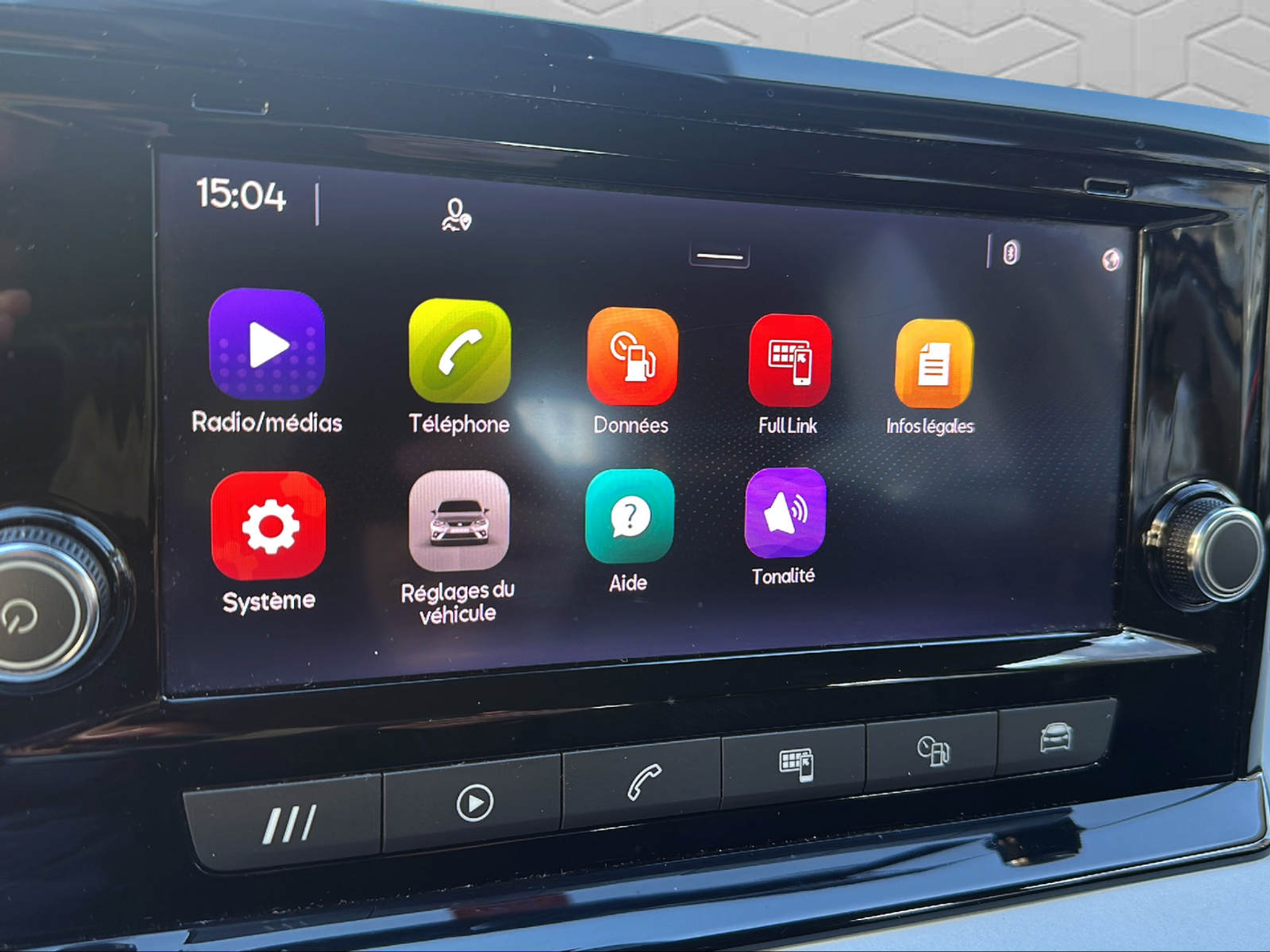 listing desktop thumbnail image 18