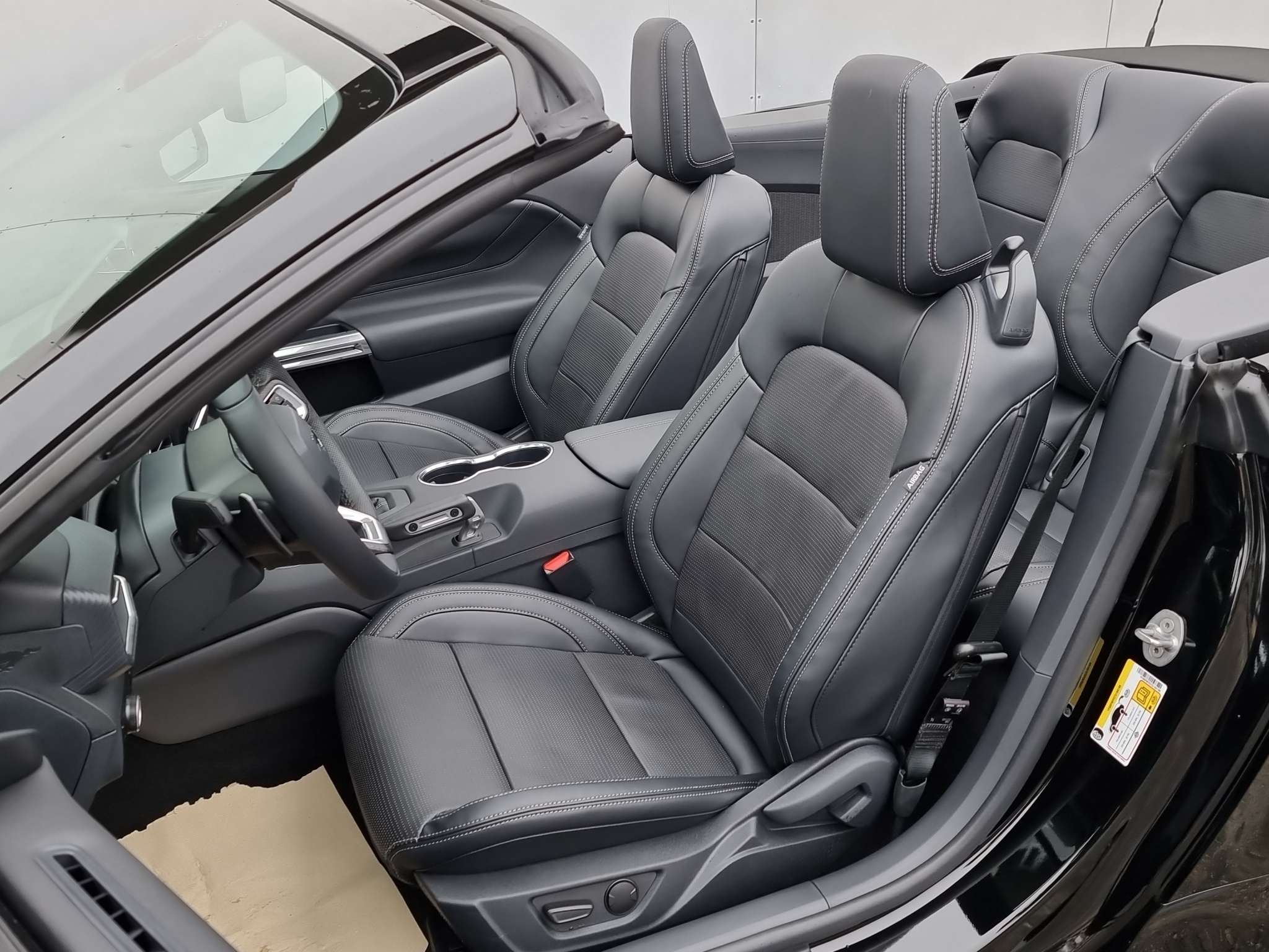 listing desktop thumbnail image 15