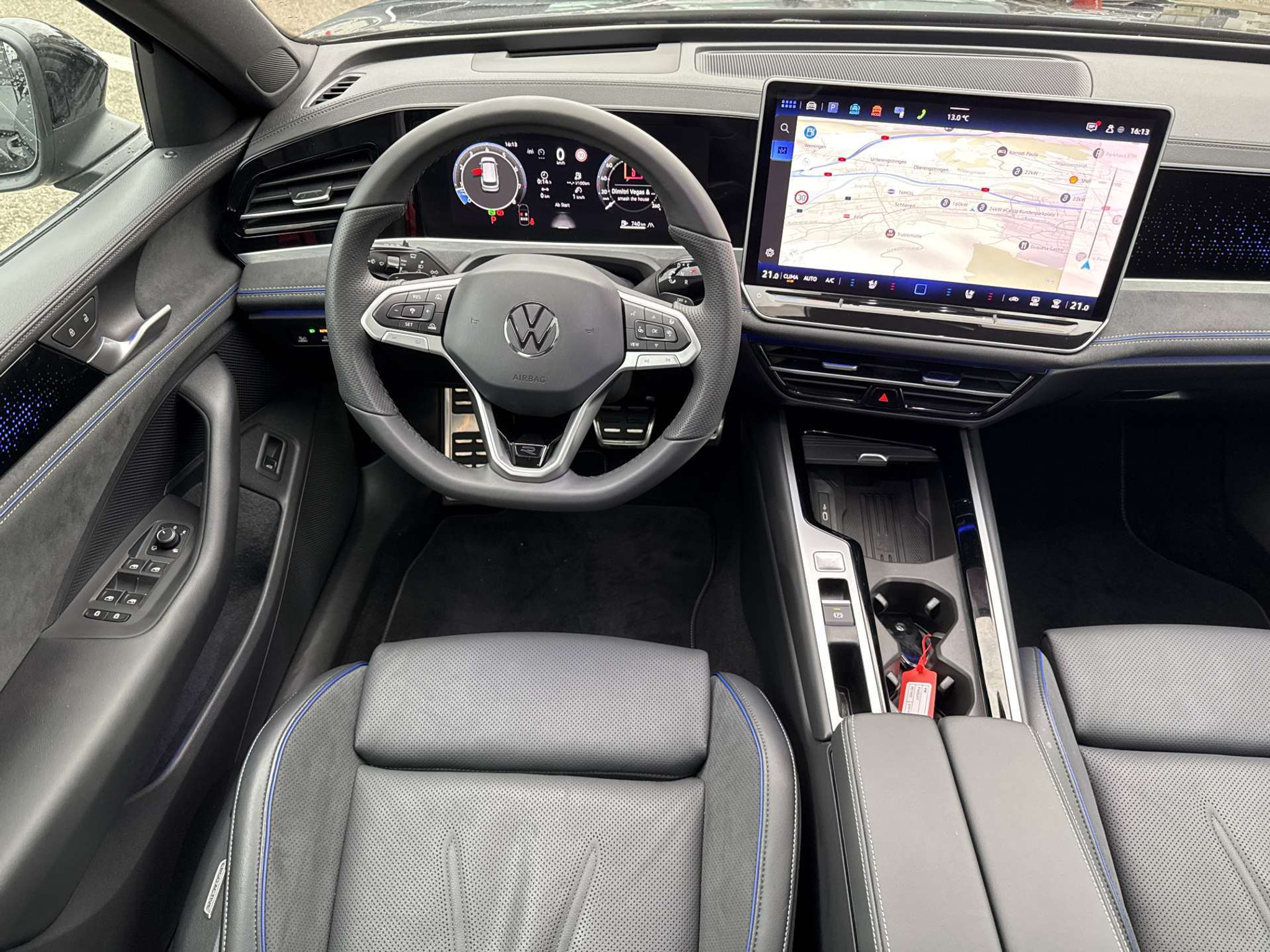 listing desktop thumbnail image 4