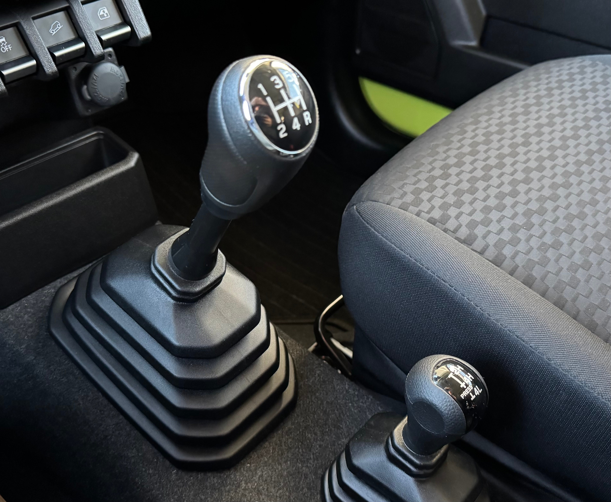 listing desktop thumbnail image 15