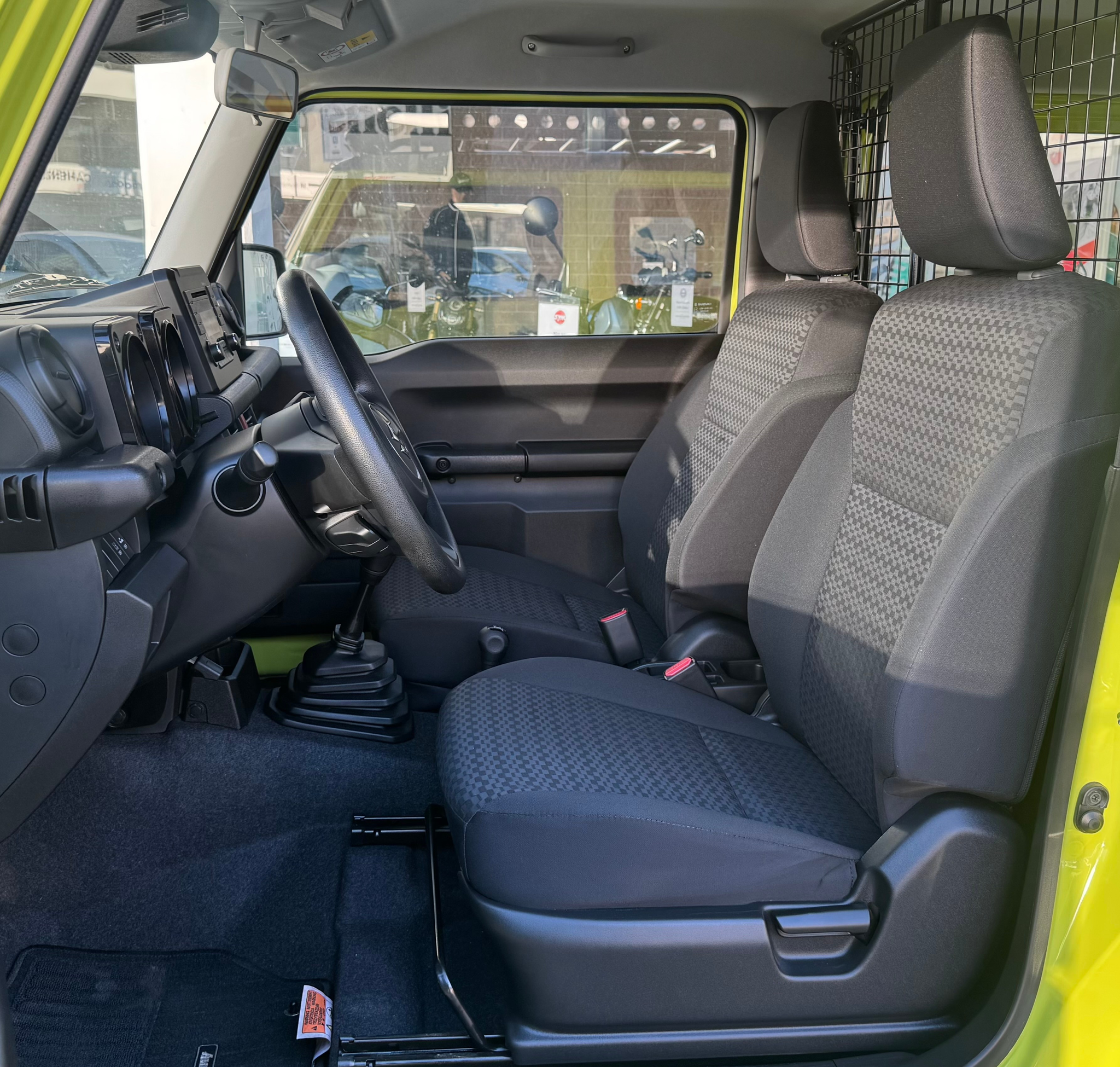 listing desktop thumbnail image 9