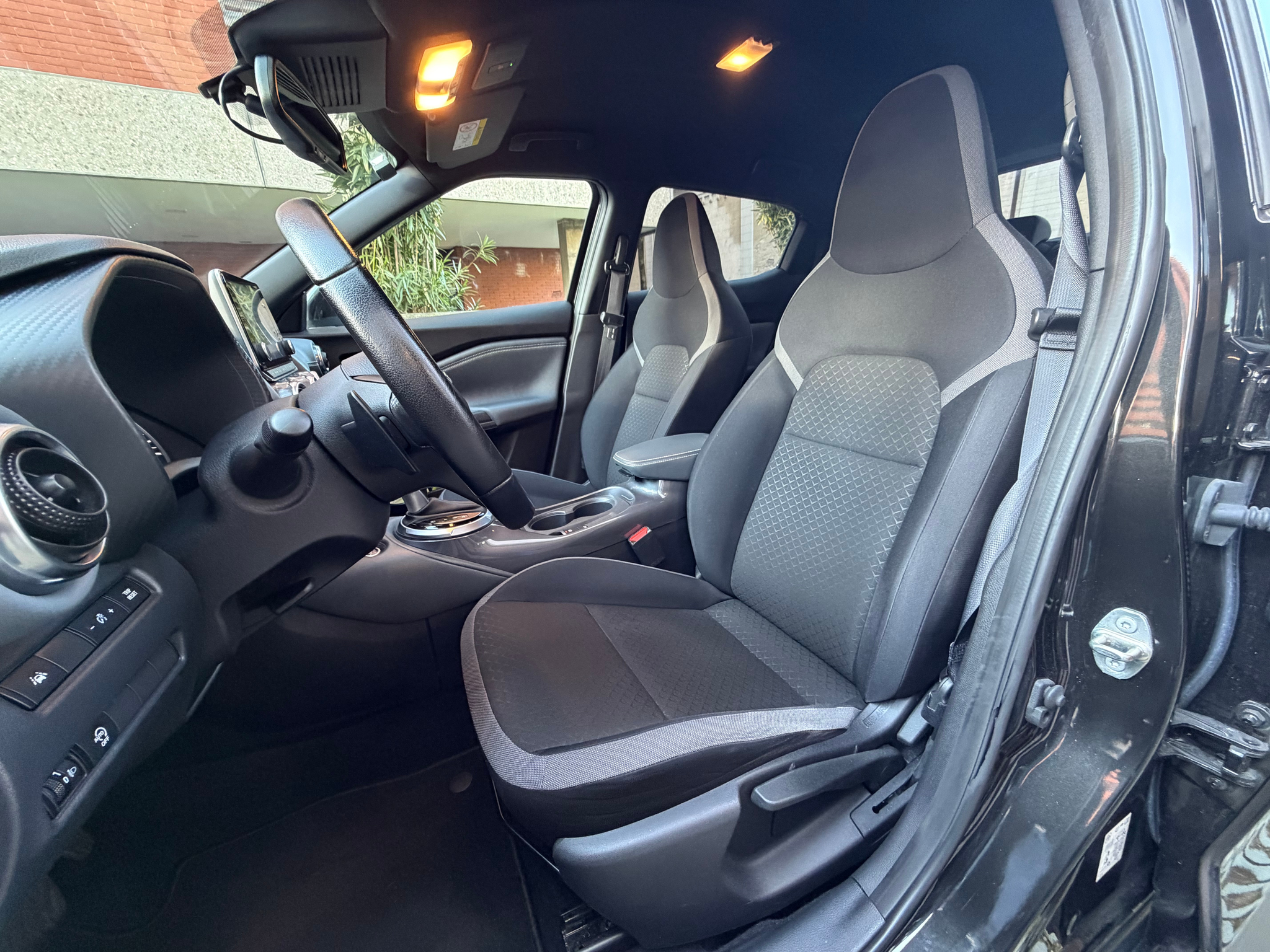 listing desktop thumbnail image 7