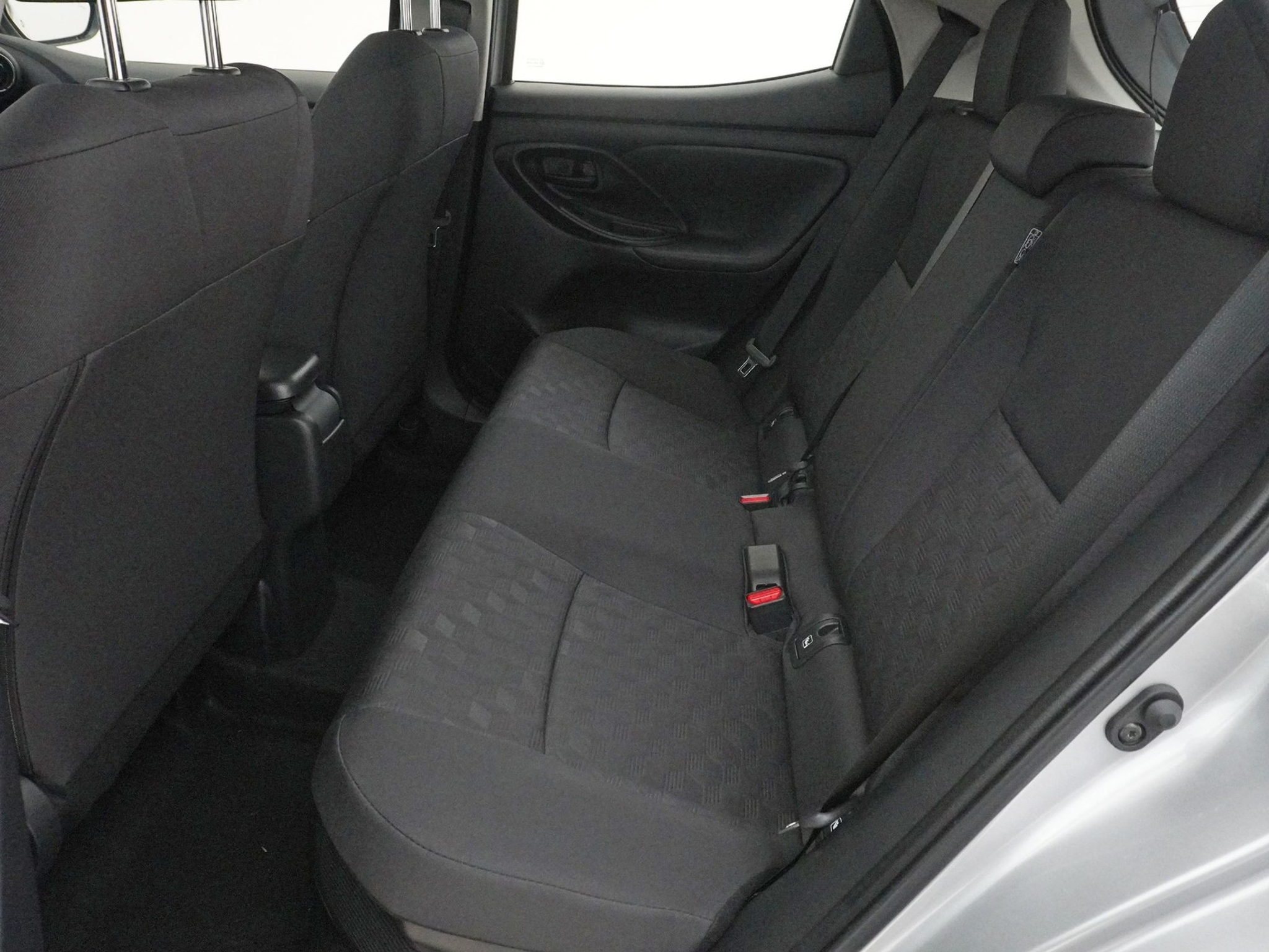 listing desktop thumbnail image 16